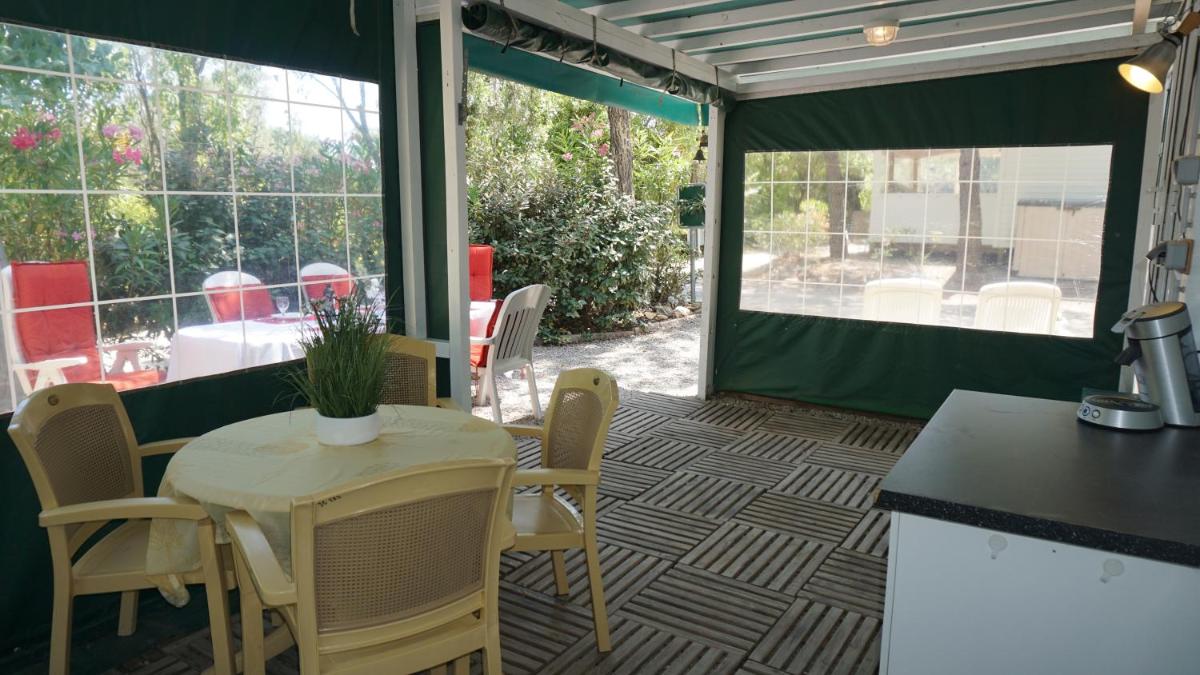 Mobile Home photo 2