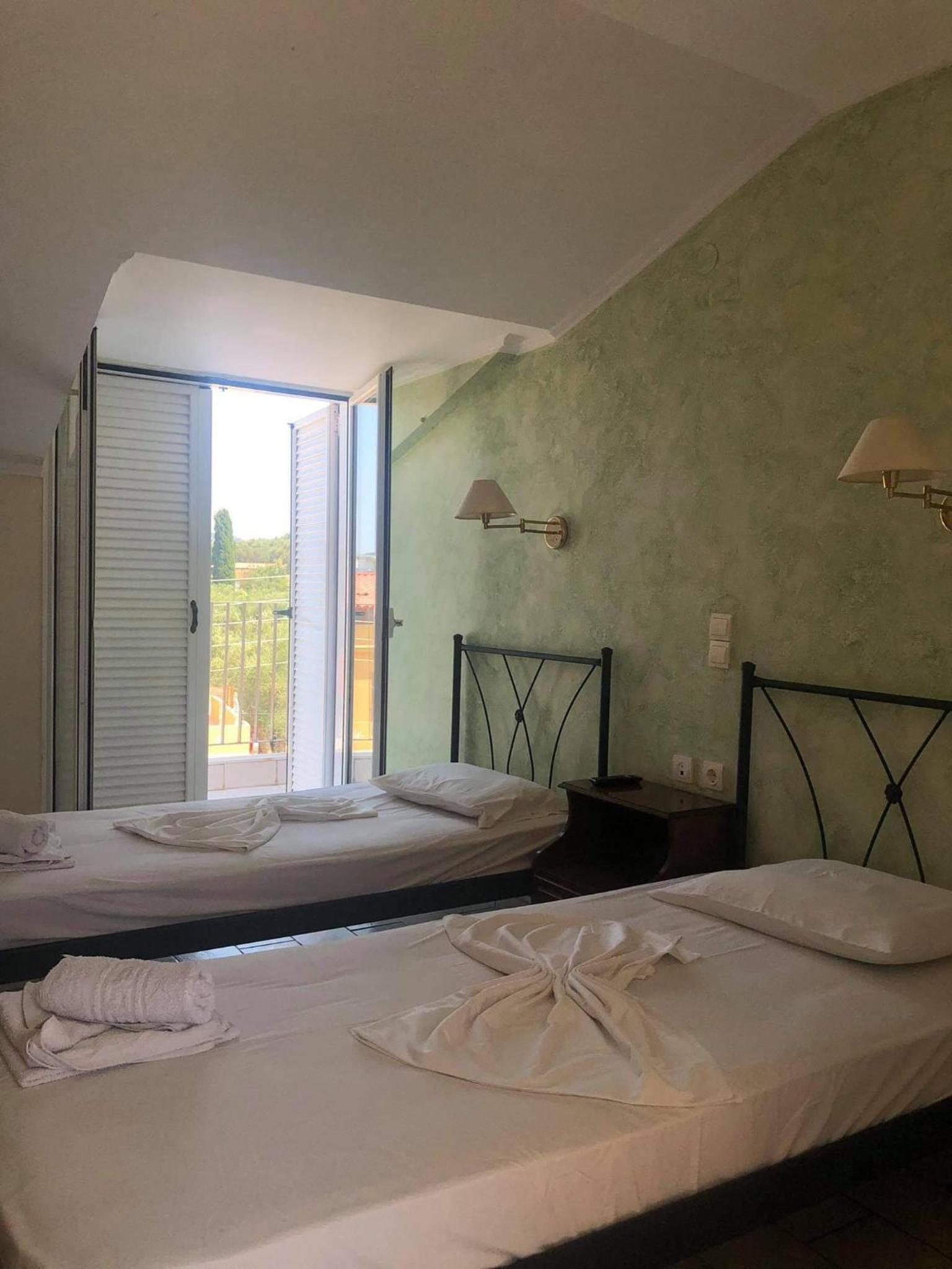 Double Room With Balcony And Sea View