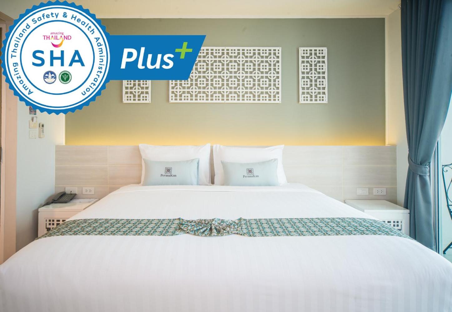 Deluxe Double Room - Photo 11