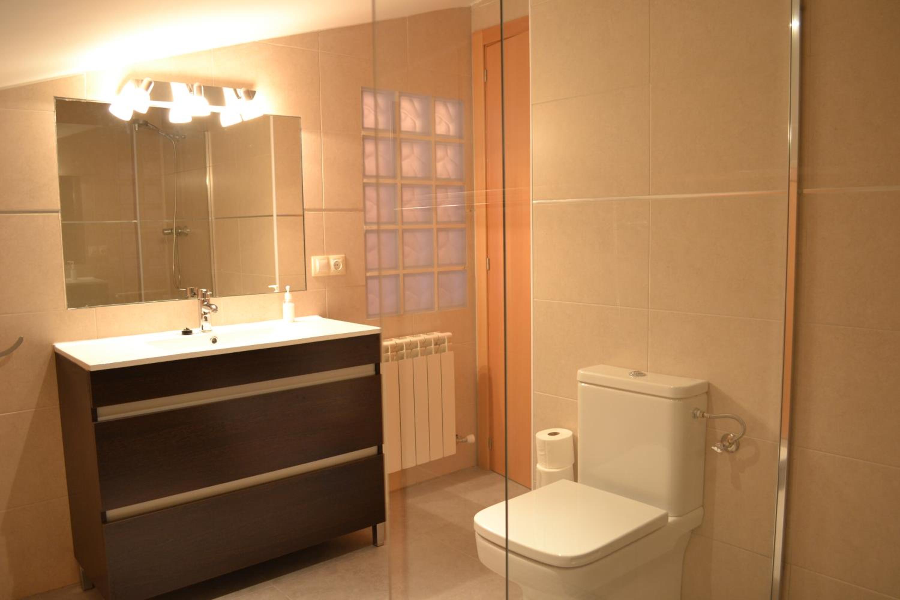 Three-Bedroom Apartment (6 Adults) photo 2