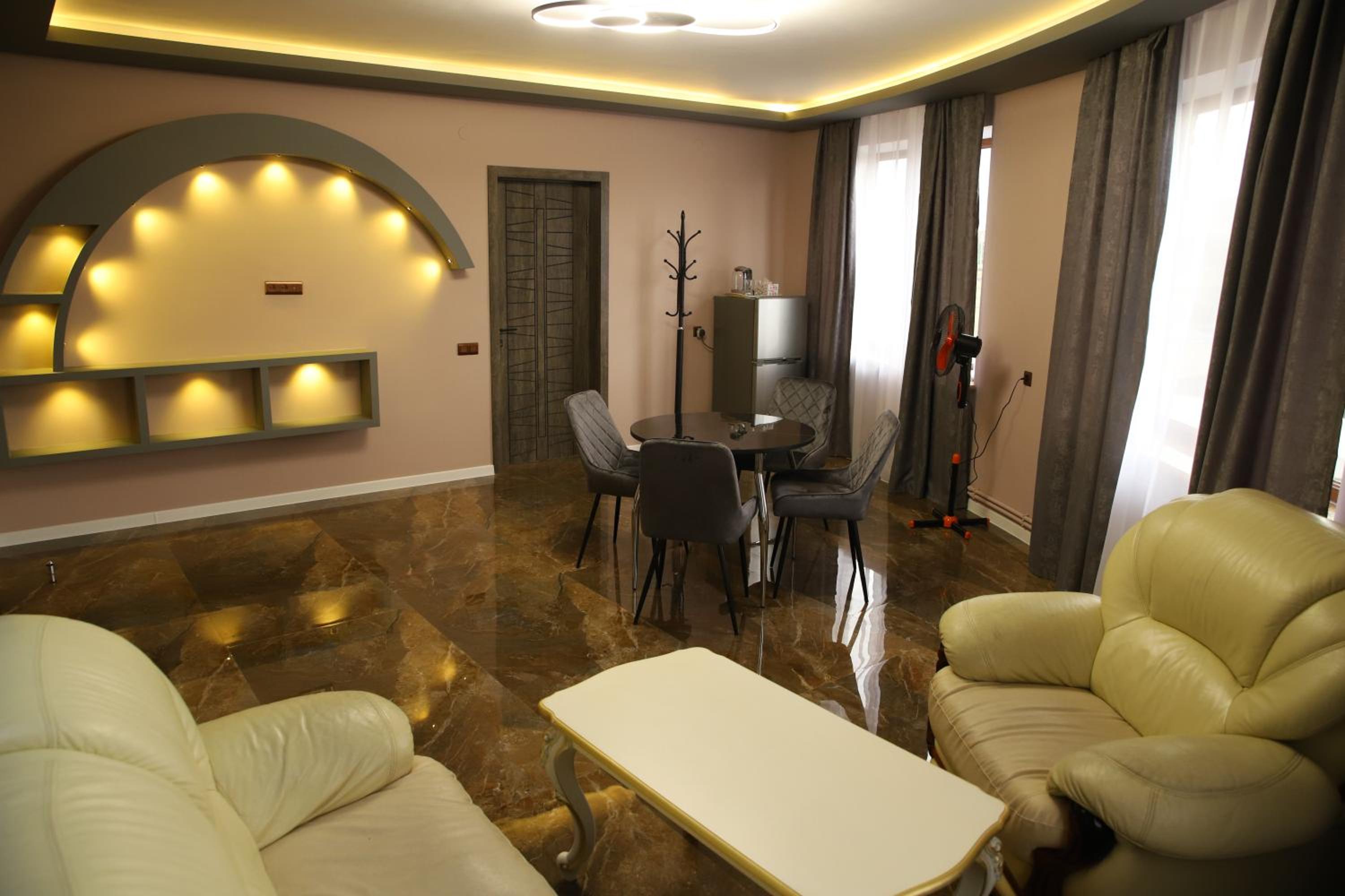 Suite photo 1