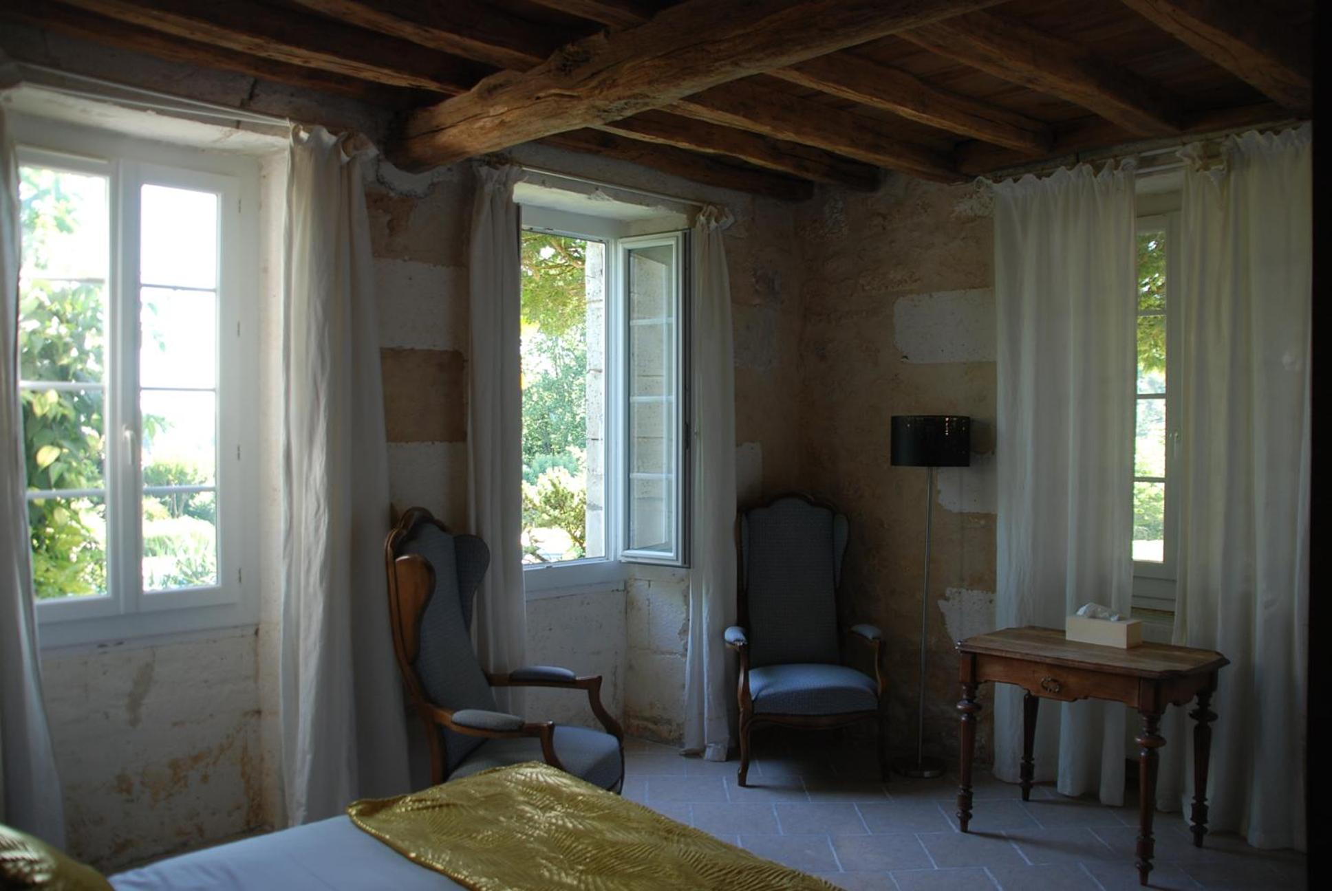 Queen Room with Pool View