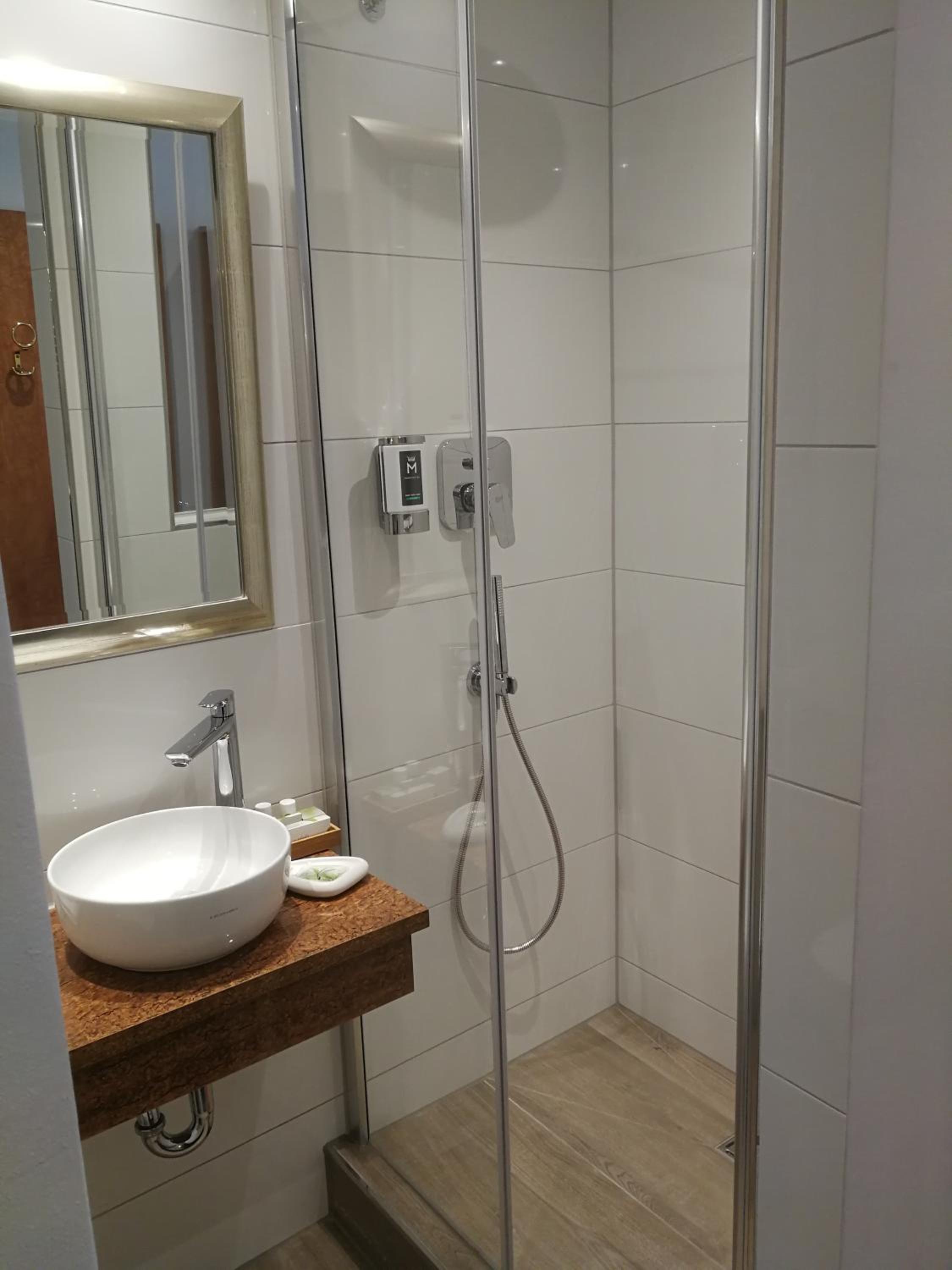 Single Room photo 2