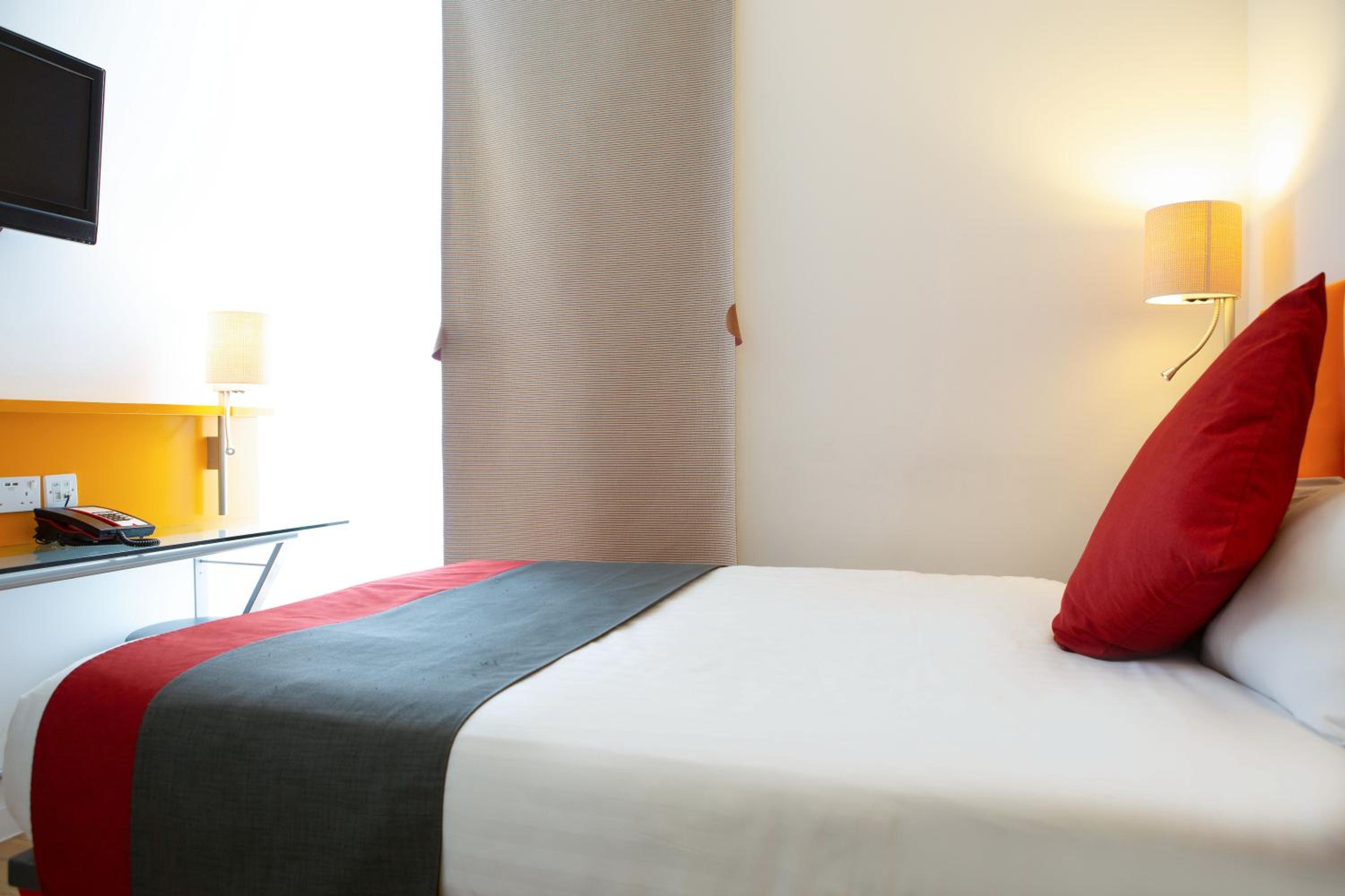 Double Room - Photo 2