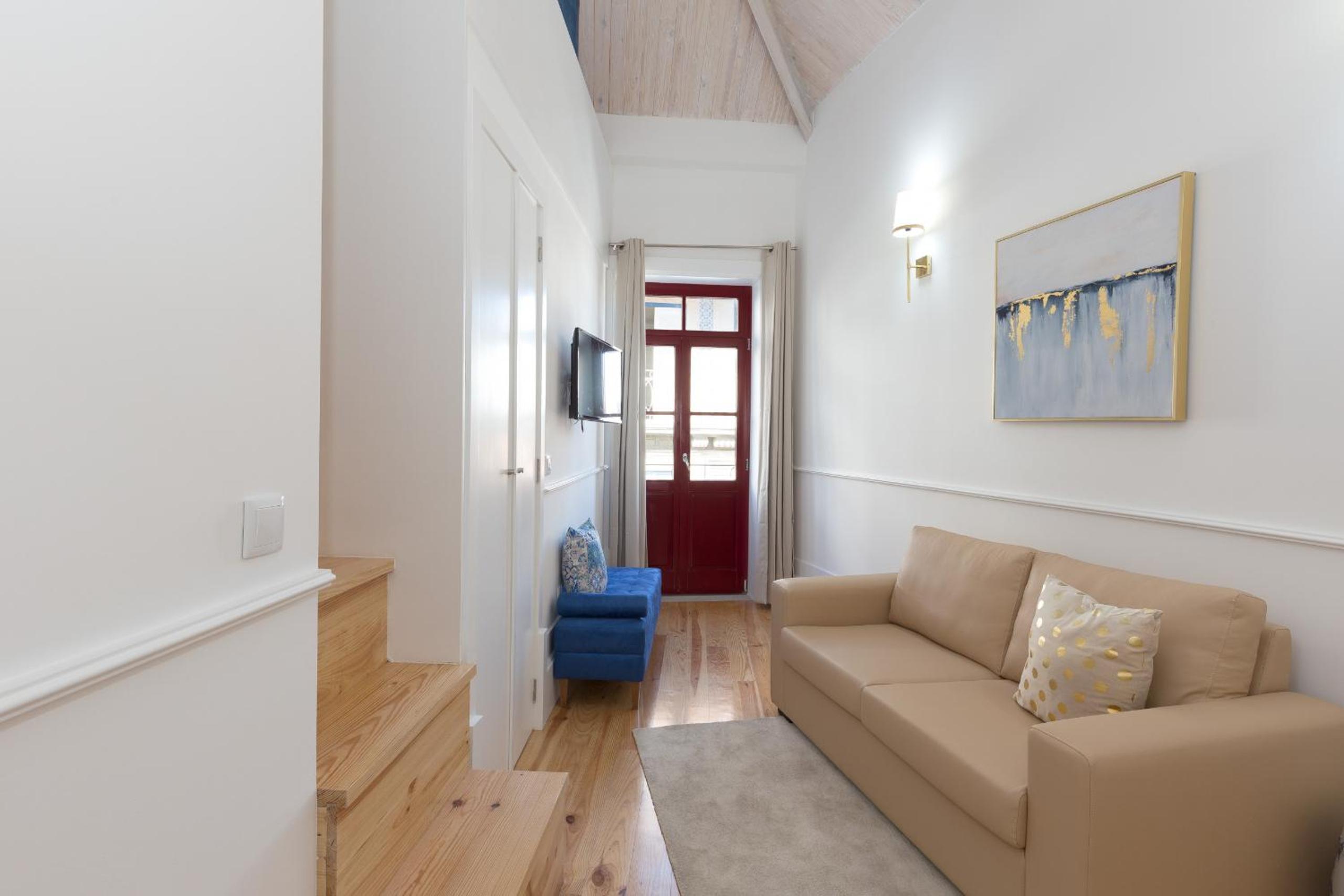 Mezzanine with Balcony - F - Photo 22