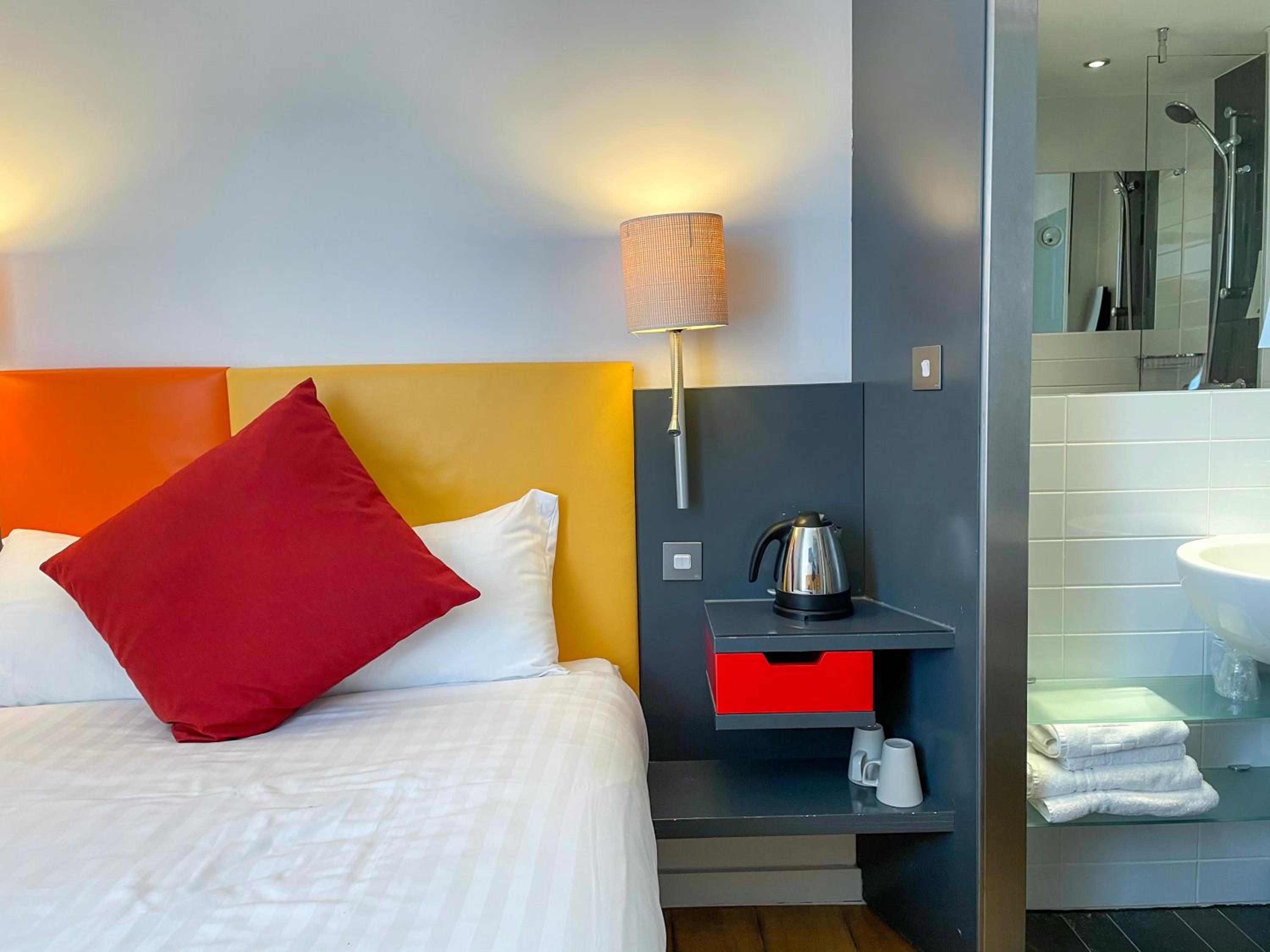 Double Room - Photo 11