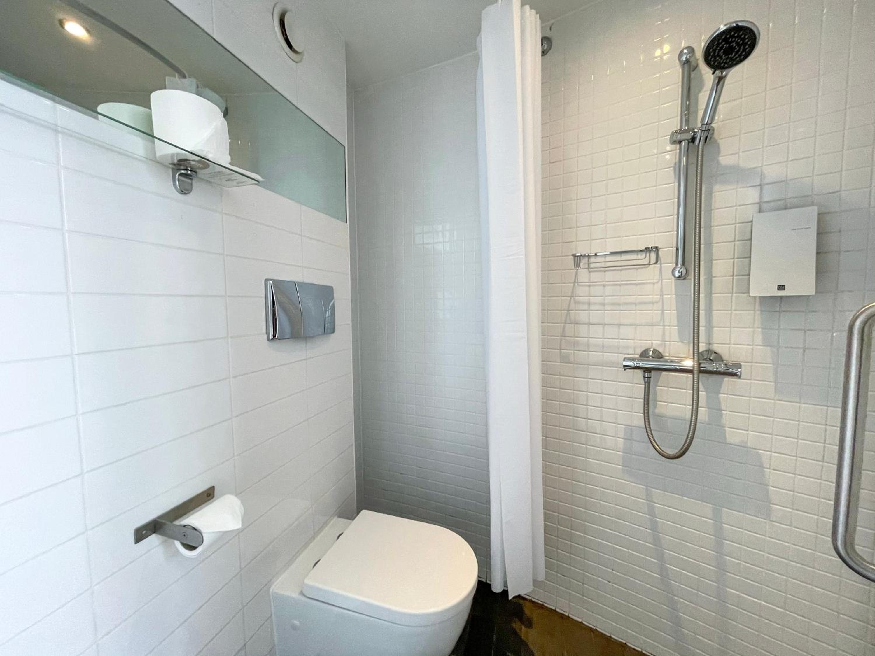 Double Room - Photo 10