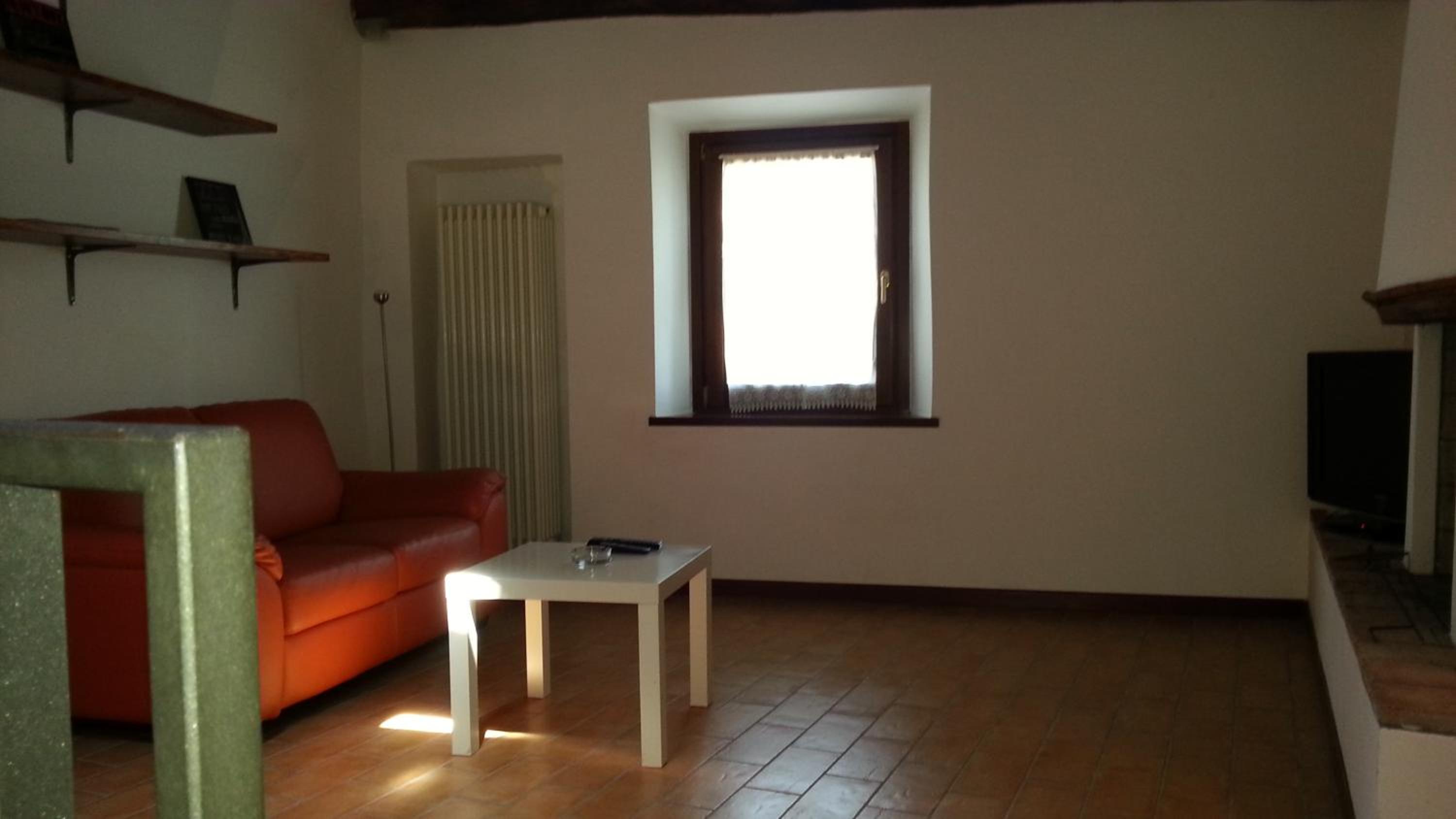One-Bedroom Apartment - Annex photo 1