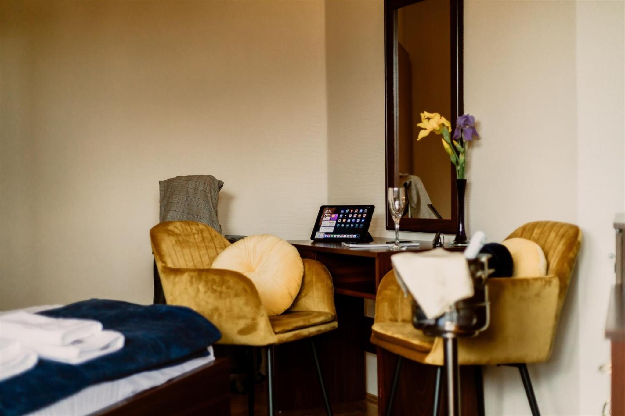Double Room - Photo 3