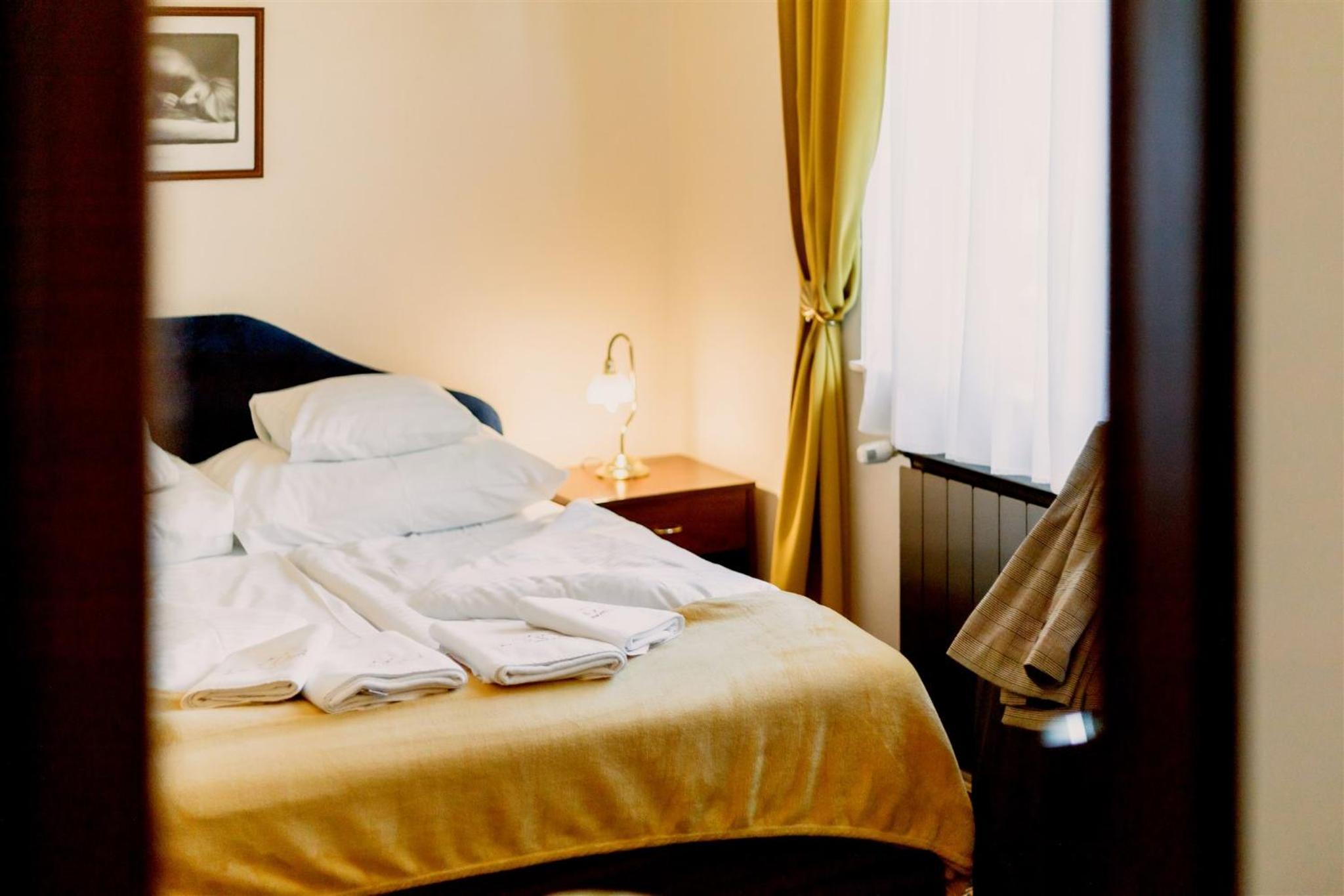 Double Room - Photo 14