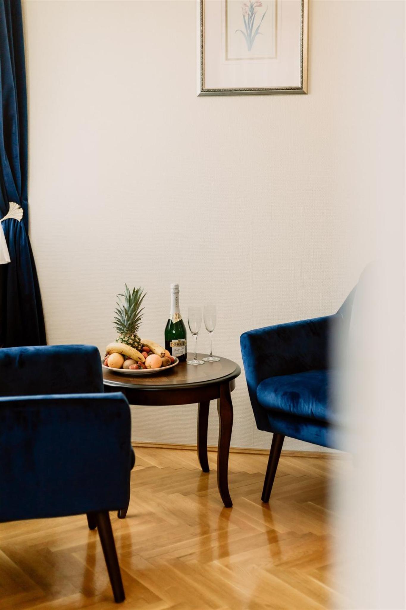 Triple Room - Photo 22