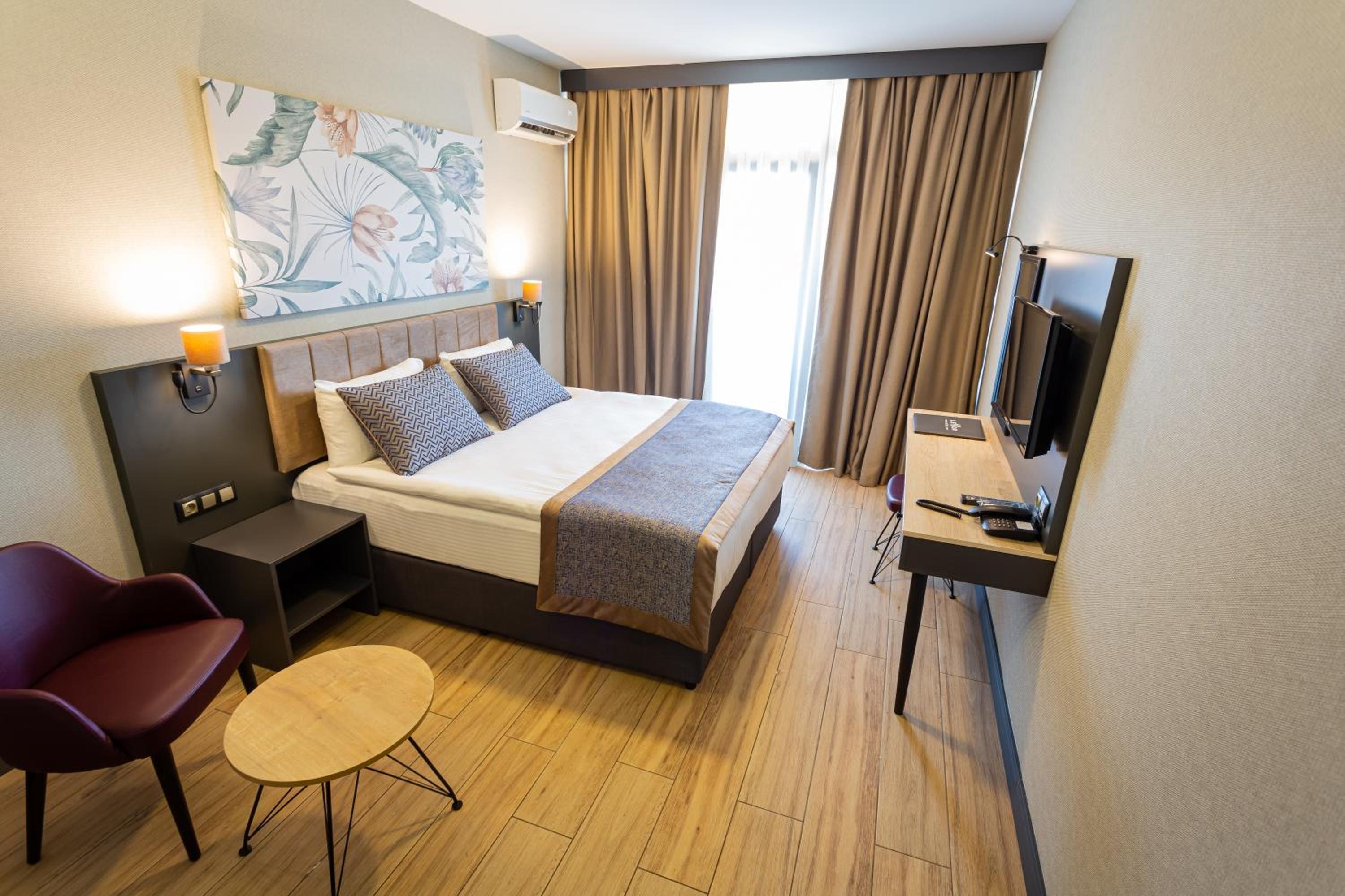 Deluxe Double Room - Photo 1