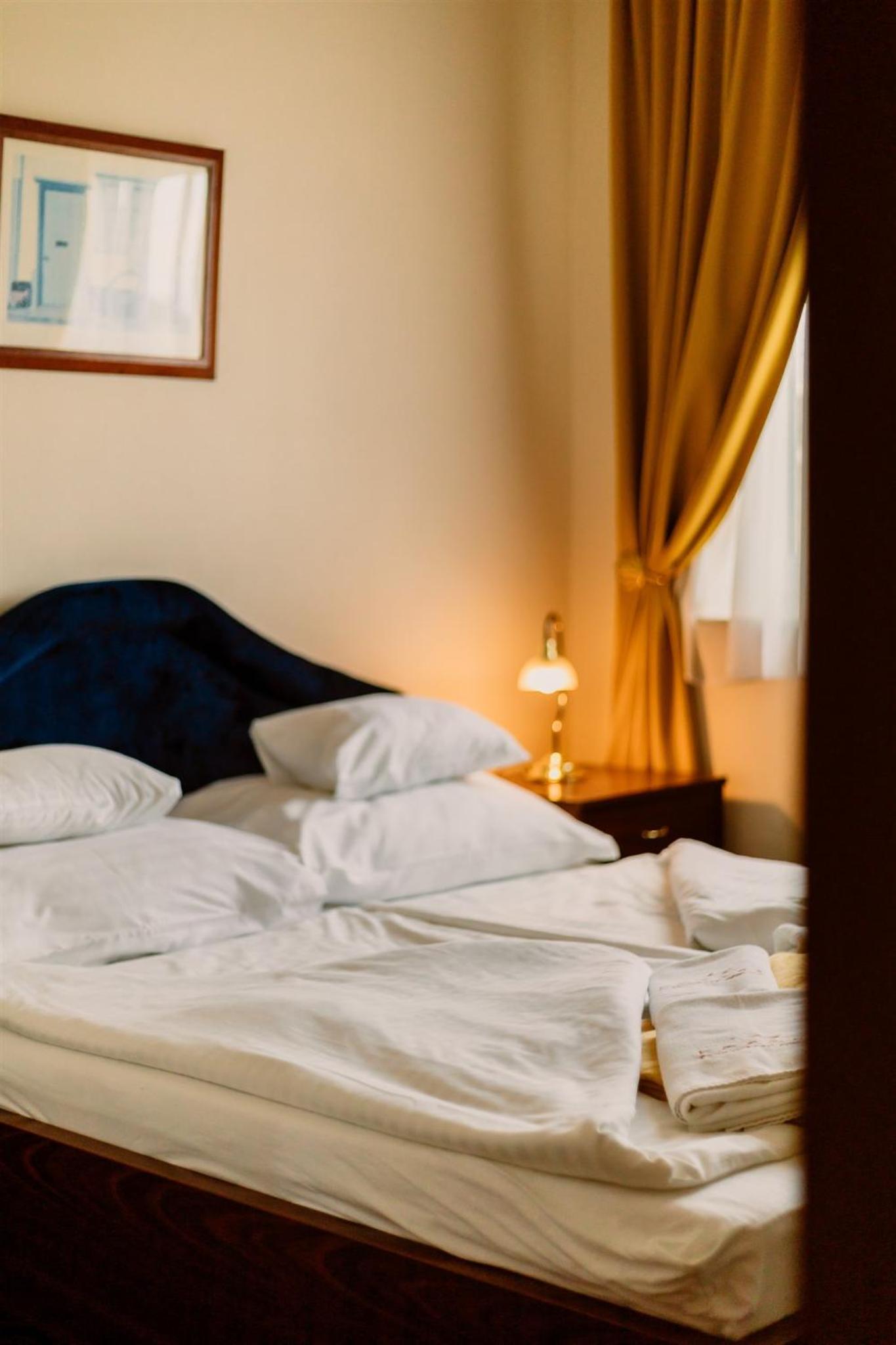 Double Room - Photo 5