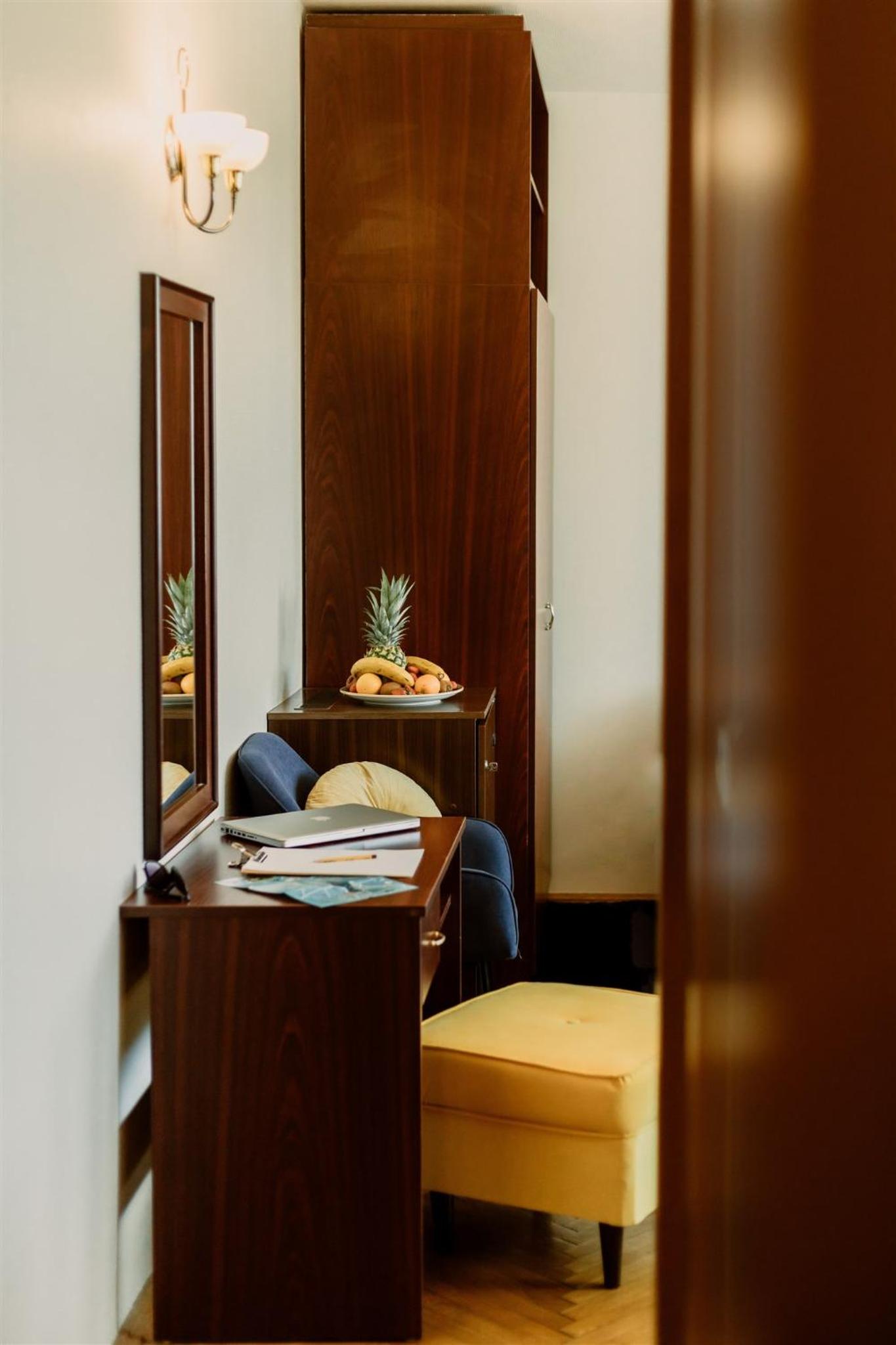 Double Room - Photo 20