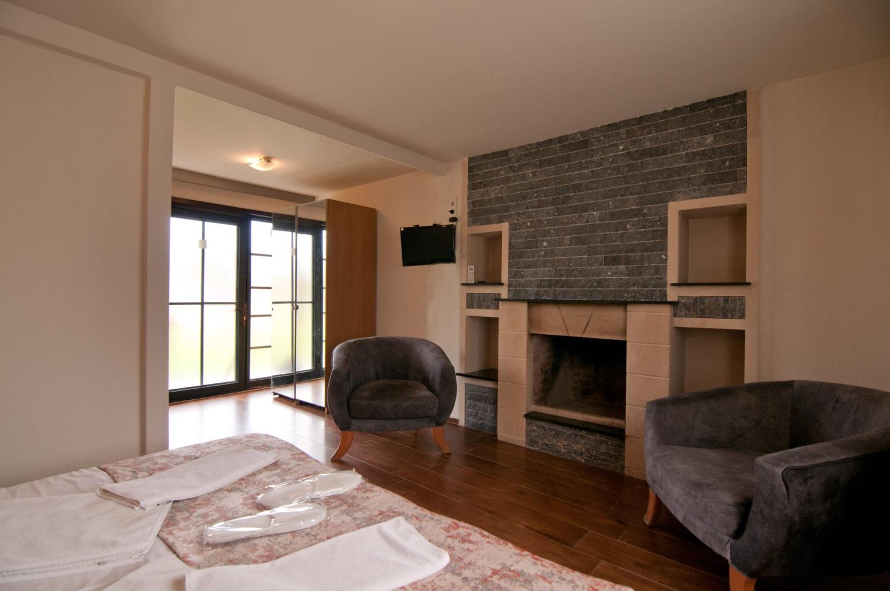 Superior Bungalow photo 1