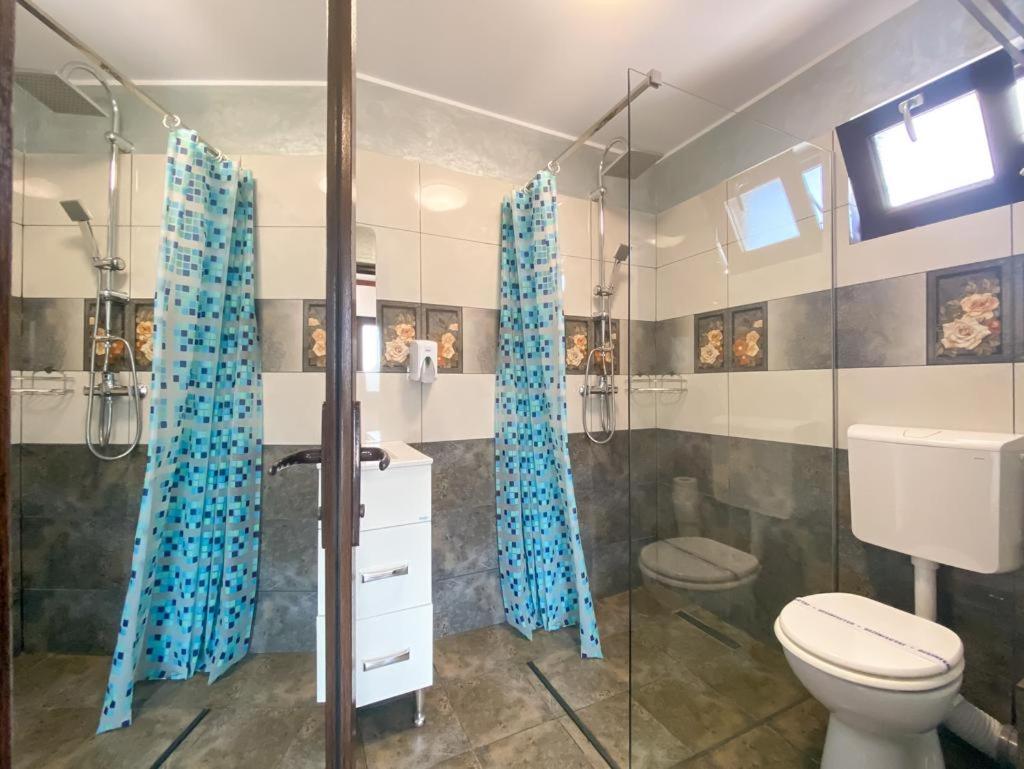 Double Room - Photo 4