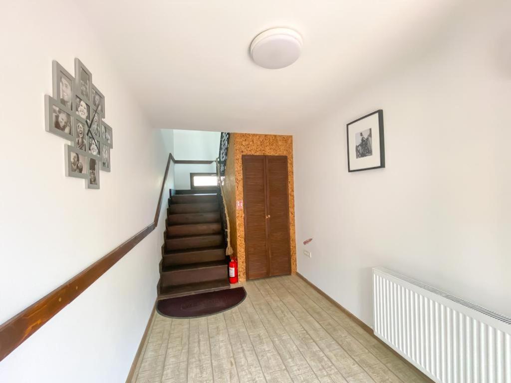Double Room - Photo 8