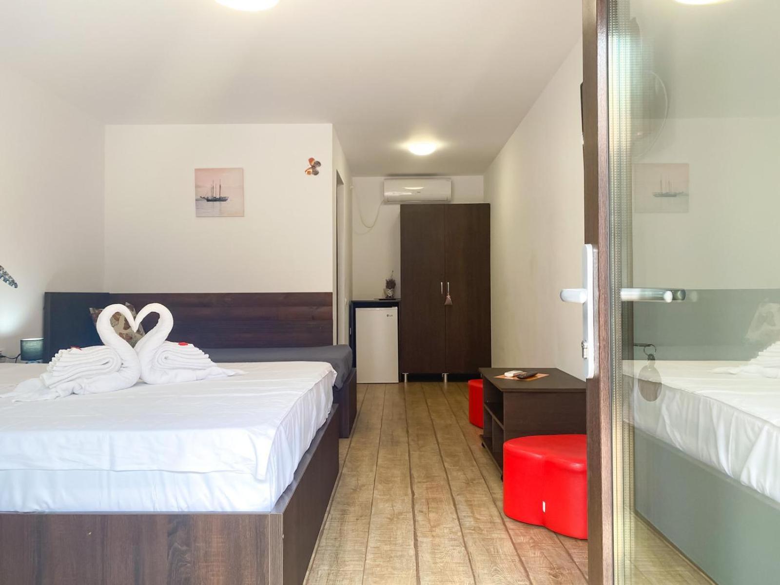 Double Room - Photo 19