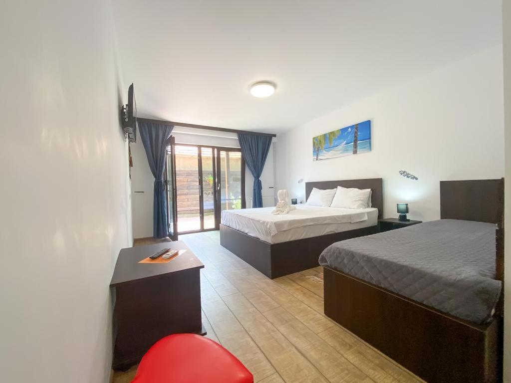 Double Room - Photo 20