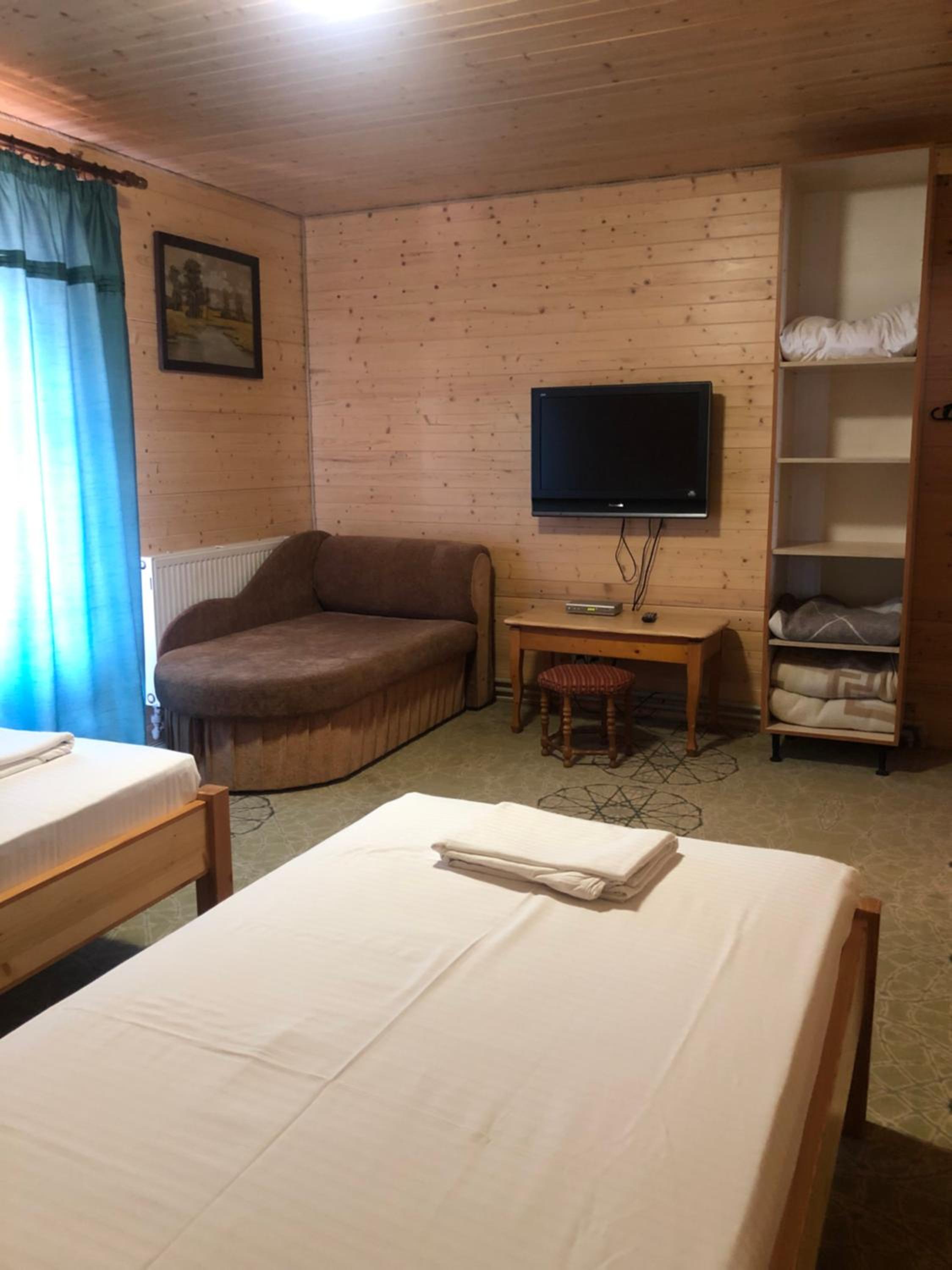 Budget Twin Room photo 2