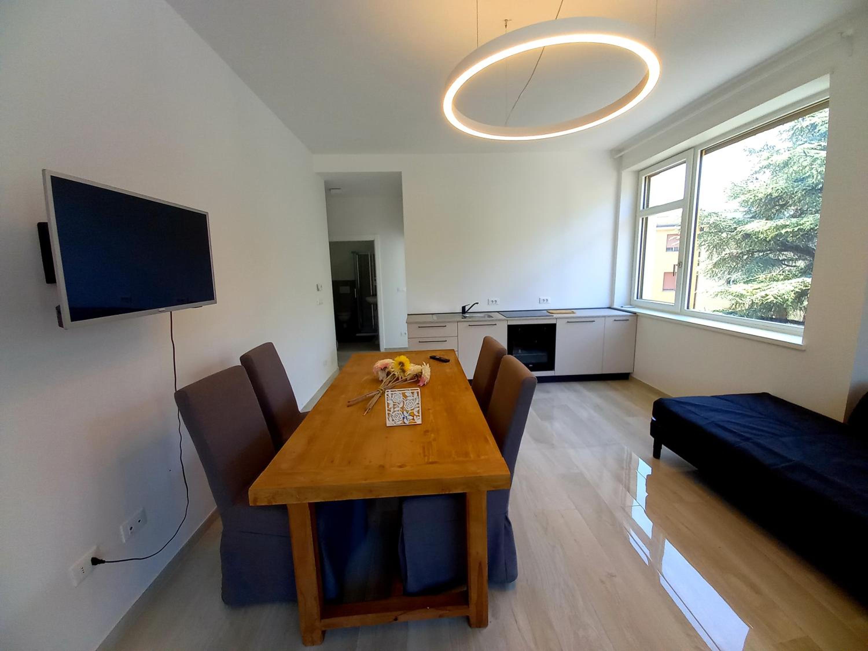 One-Bedroom Apartment - Photo 5