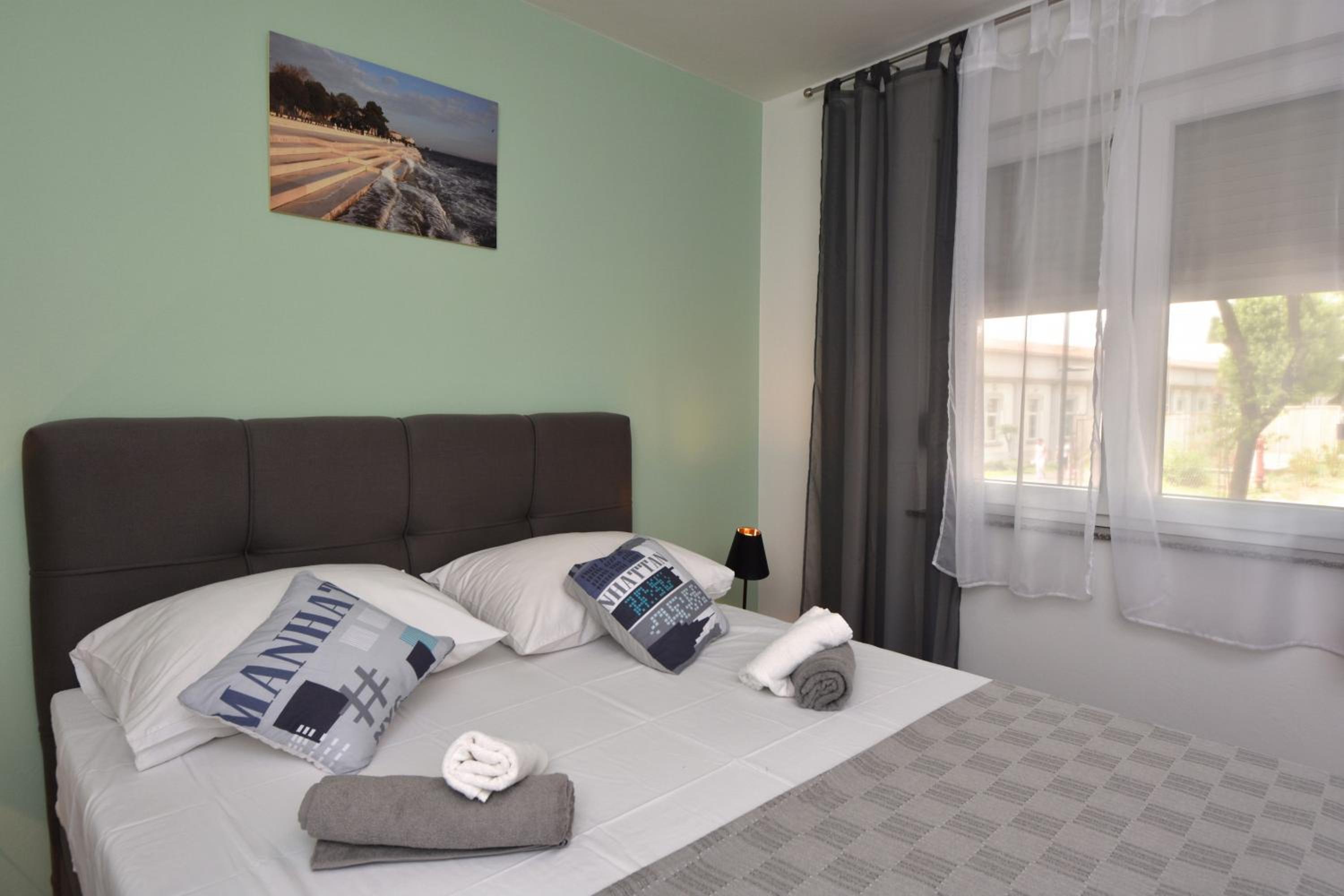 Two-Bedroom Apartment - Photo 3