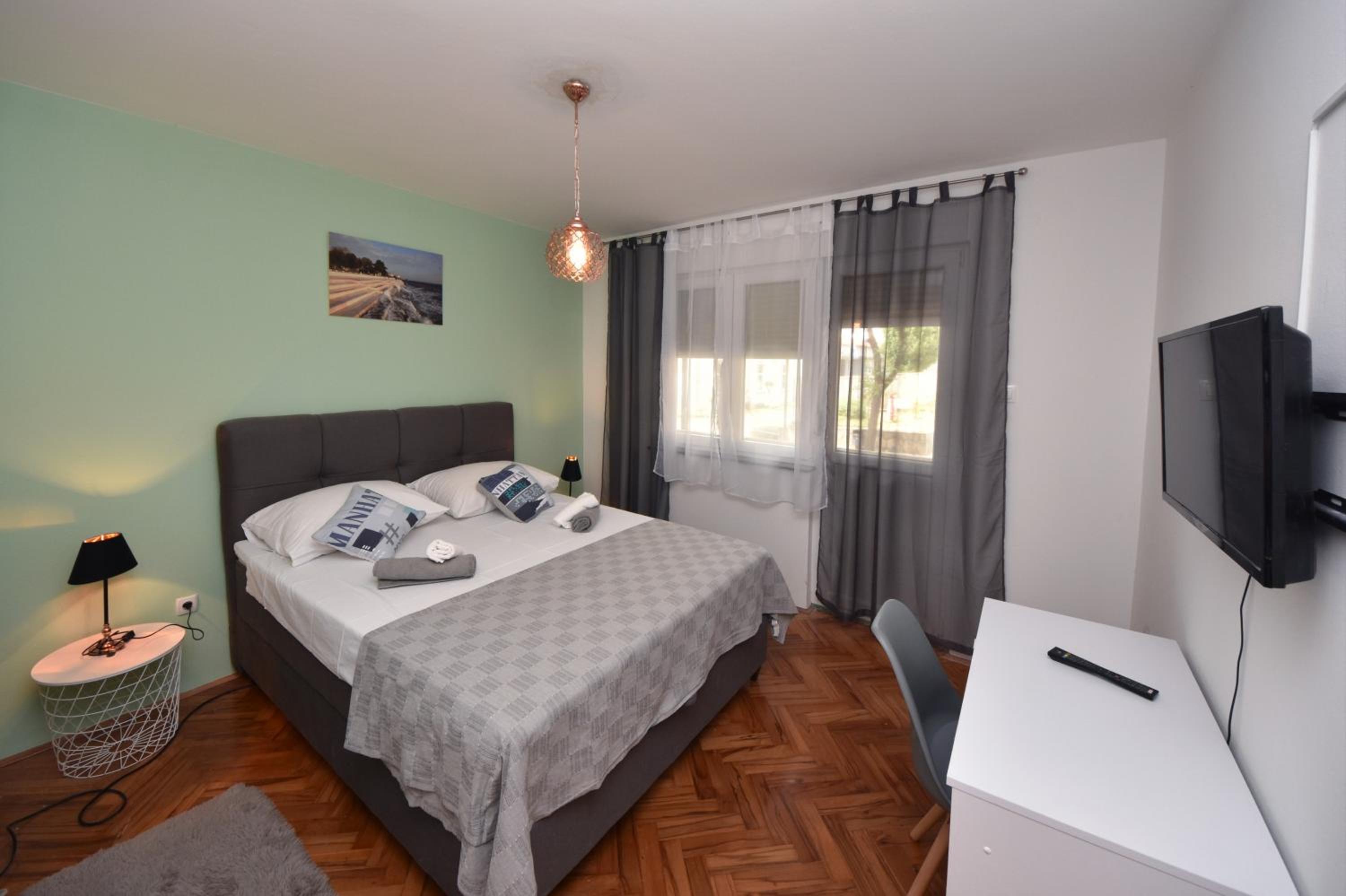 Two-Bedroom Apartment - Photo 8