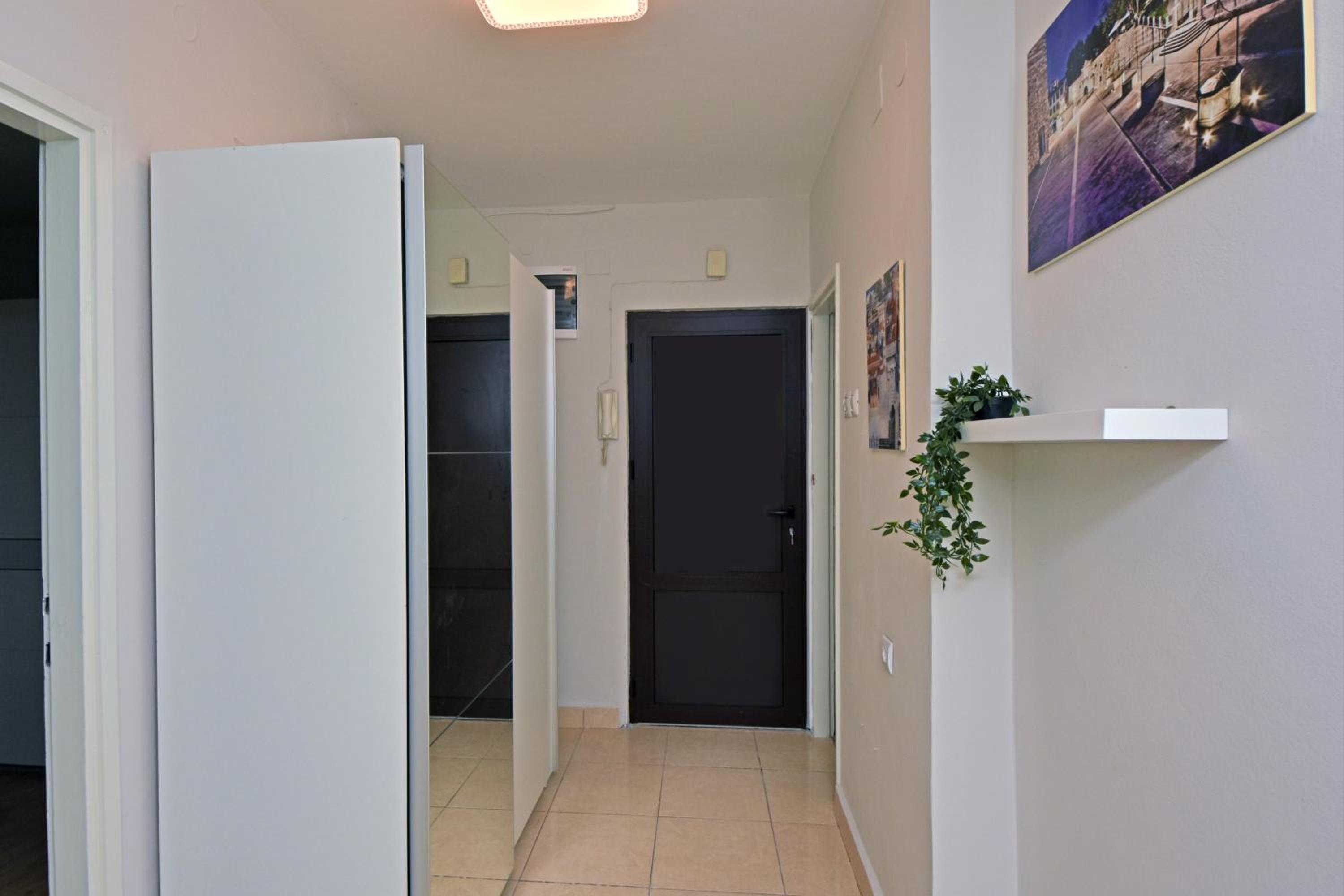 Two-Bedroom Apartment - Photo 11