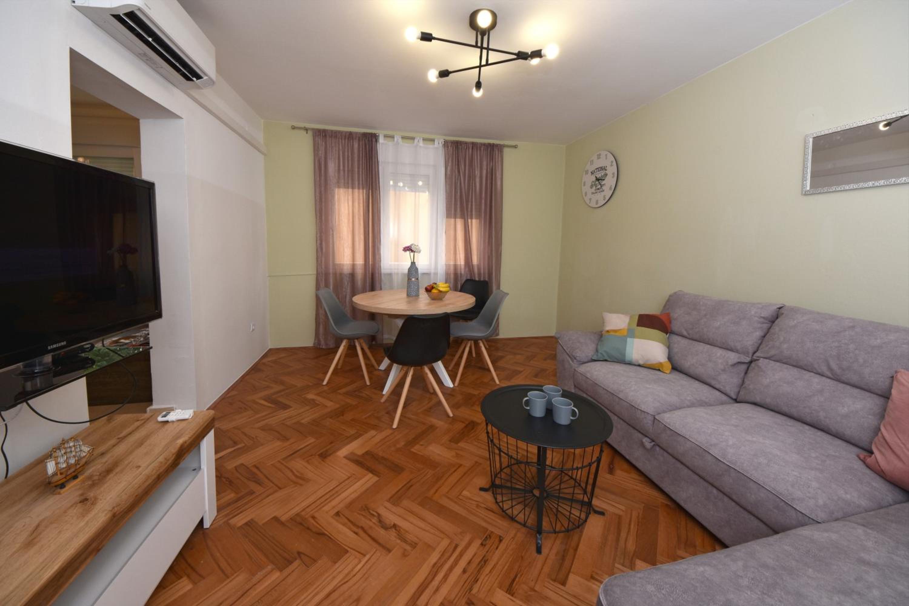 Two-Bedroom Apartment - Photo 12