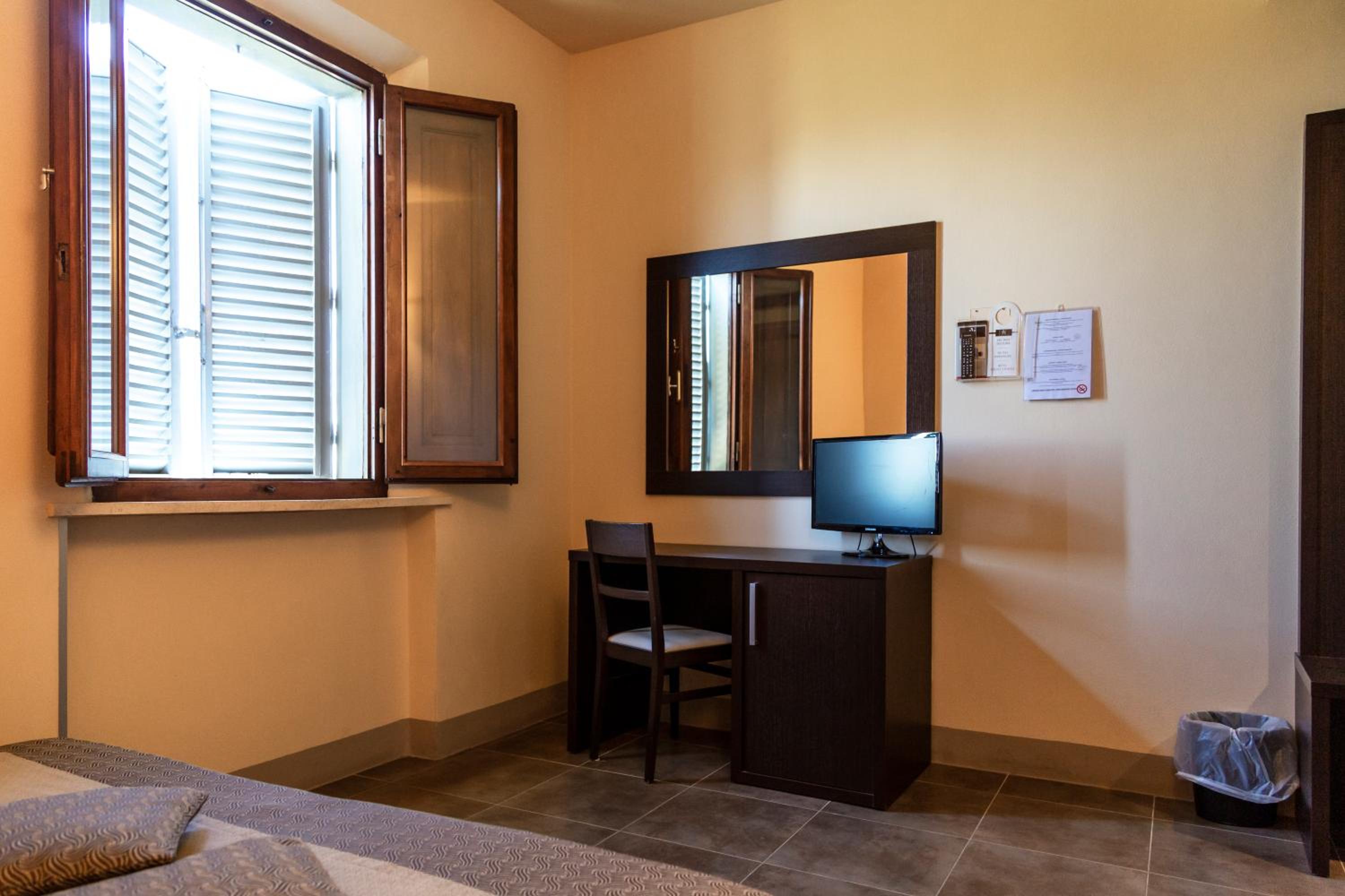 Classic Double or Twin Room - Photo 2