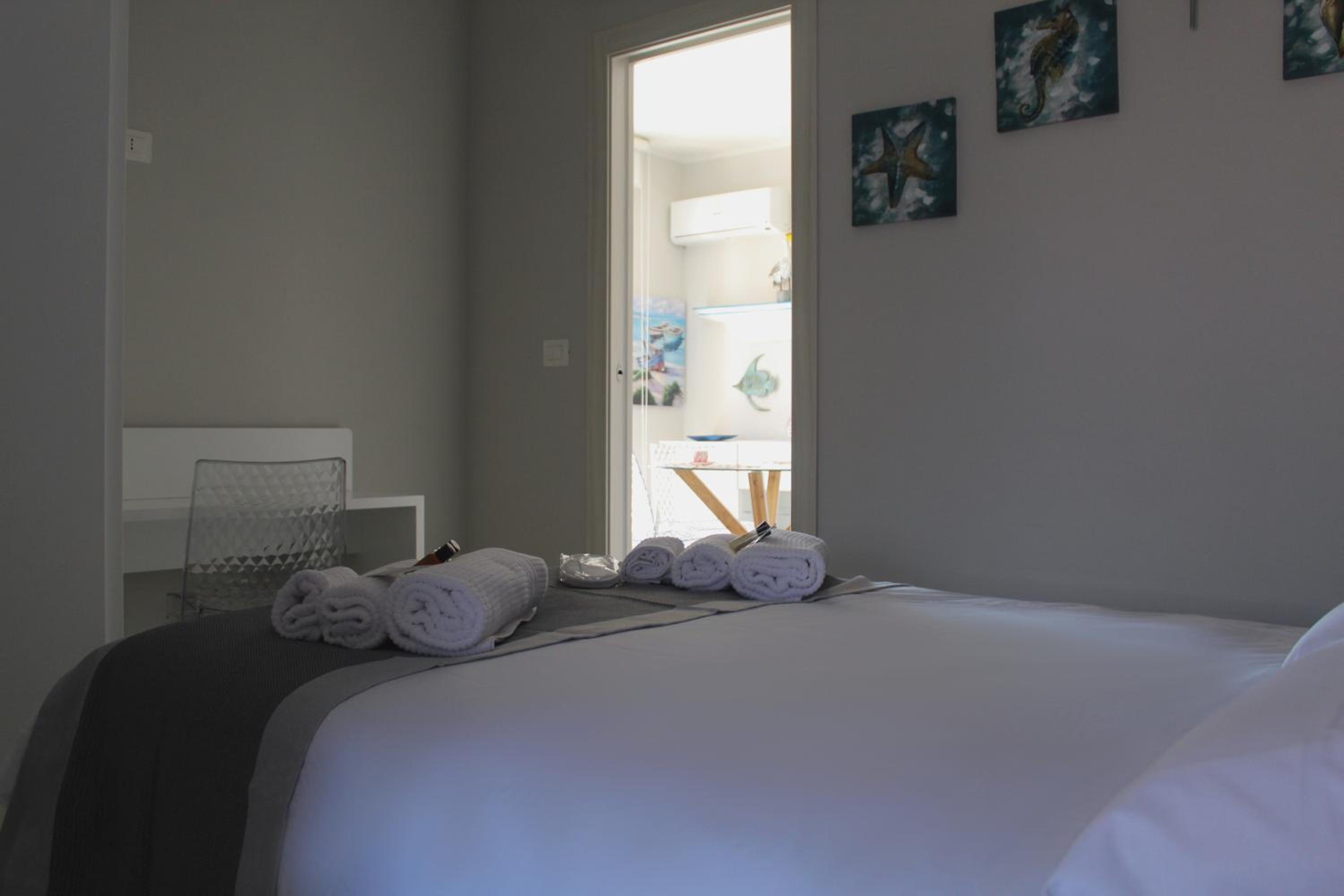 Two-Bedroom Apartment - Photo 36
