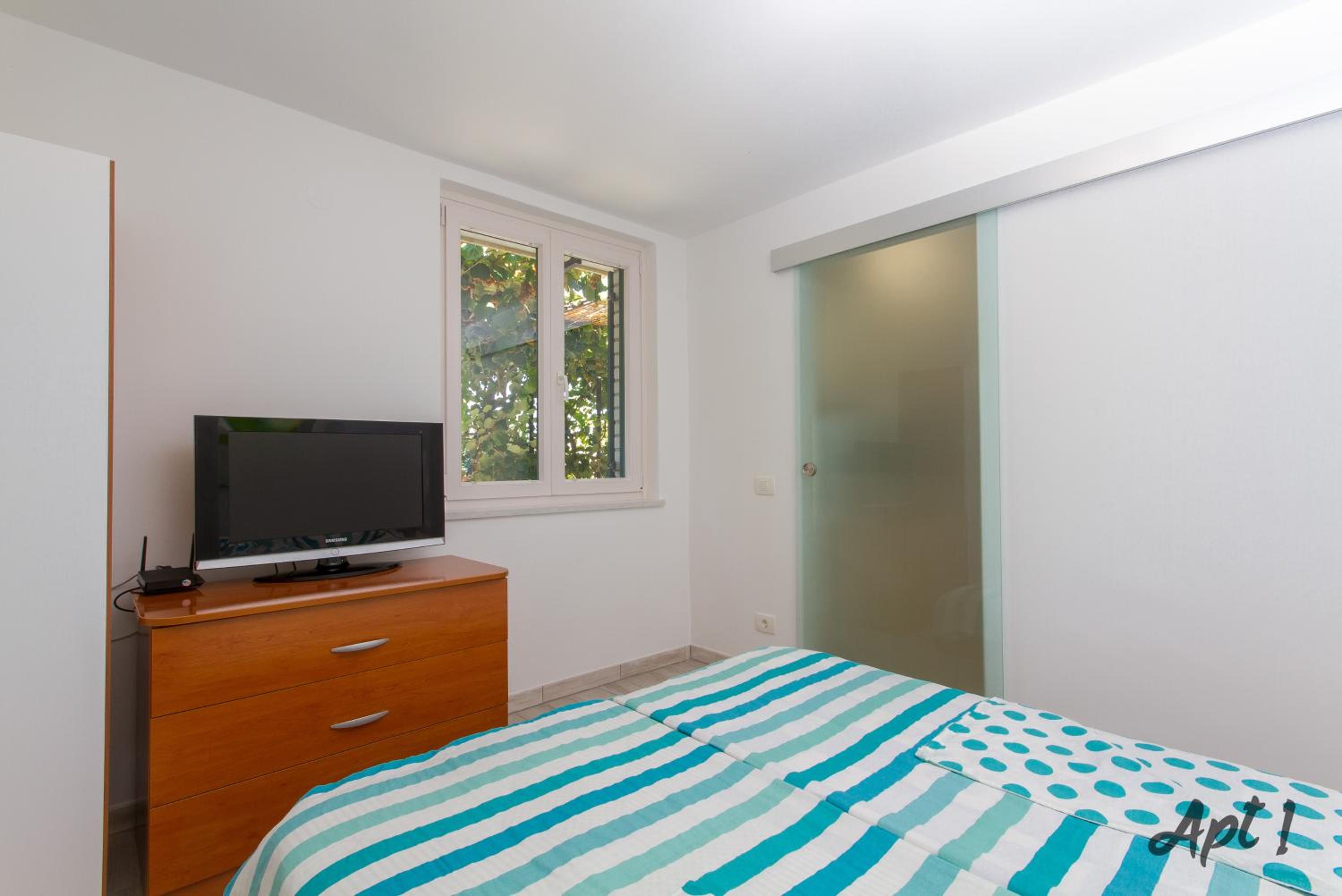 Apartment photo 1