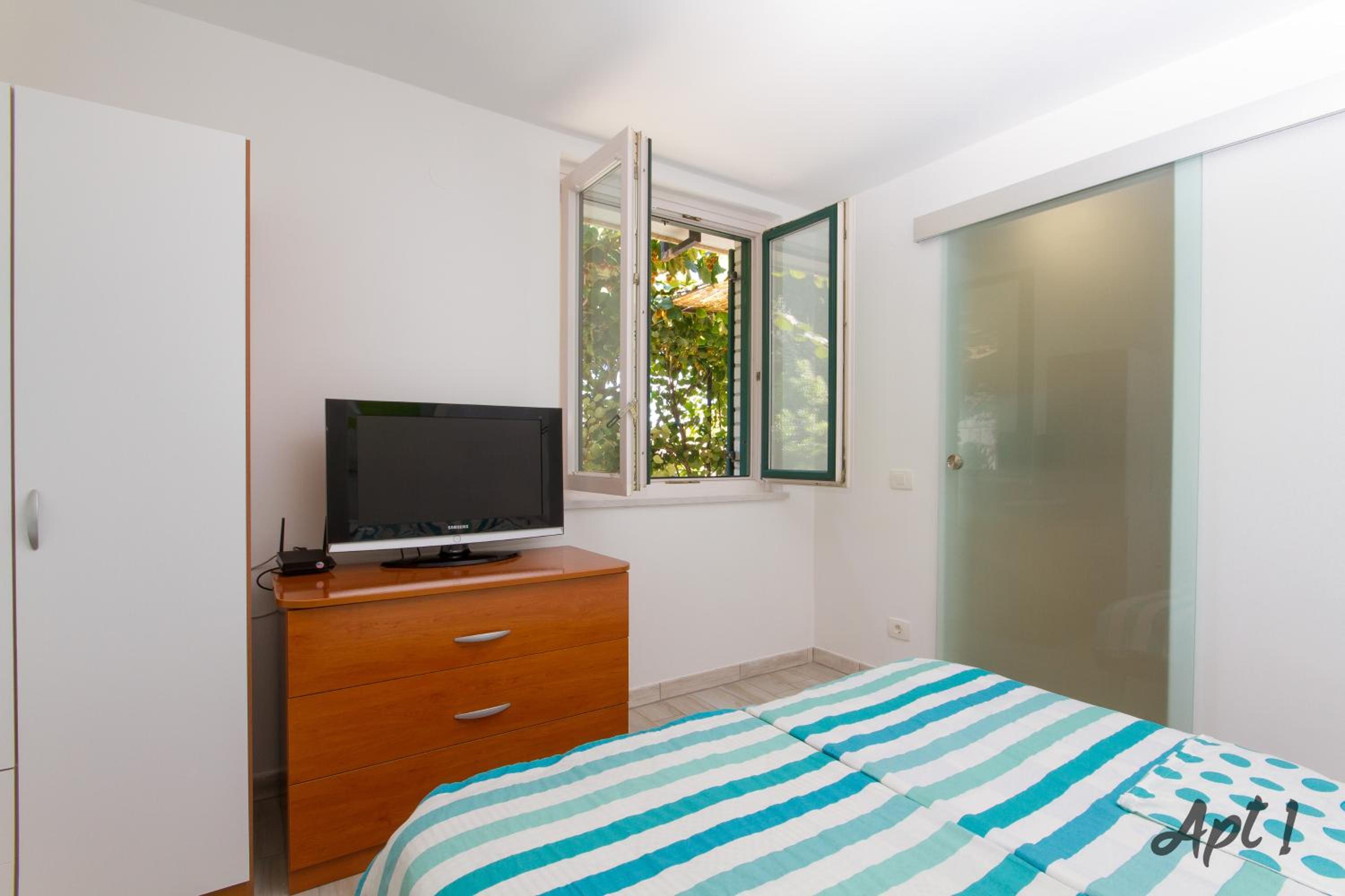 Apartment photo 3