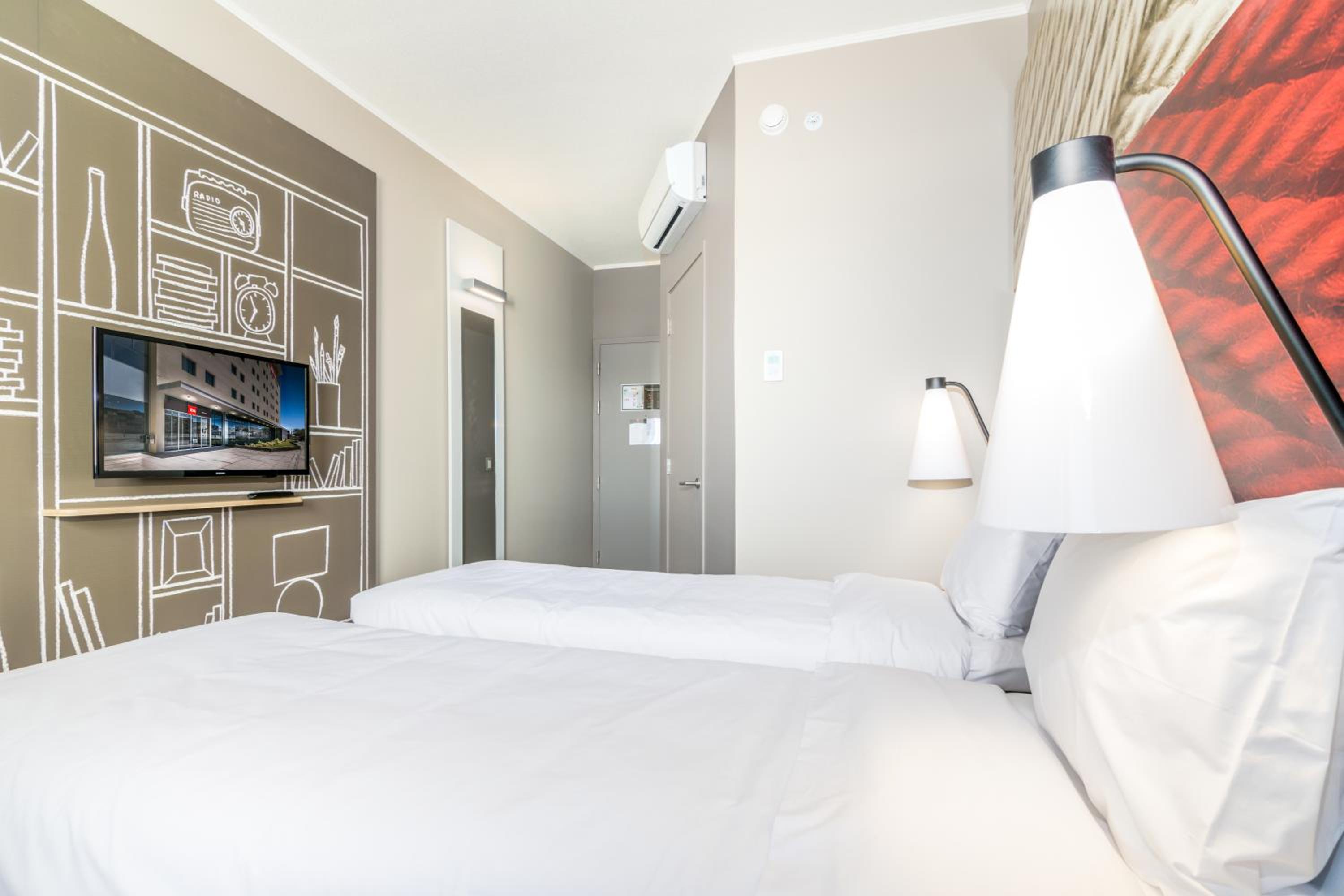 Standard Twin Room photo 1
