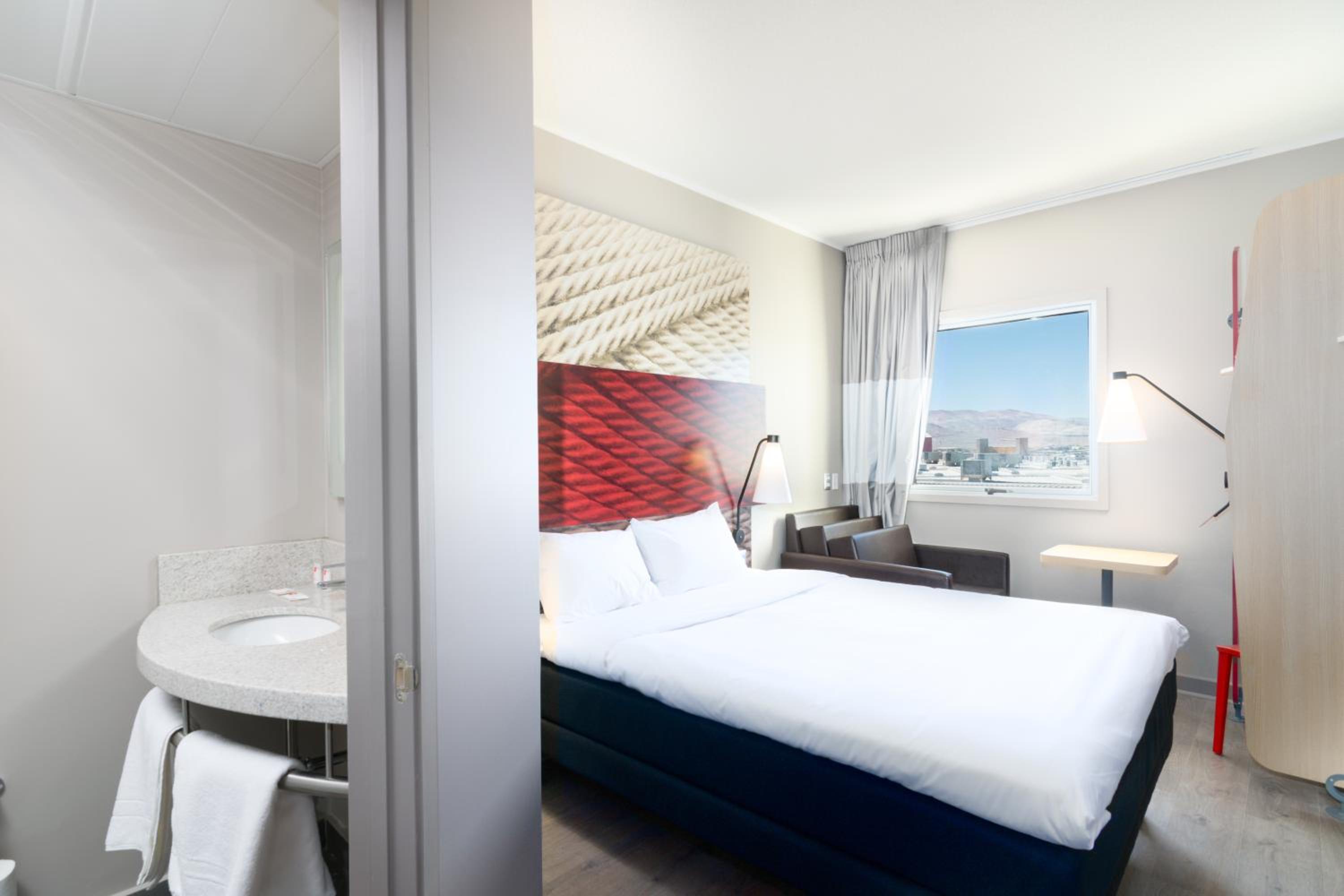 Standard Double room (2 Adults + 1 Child) photo 3