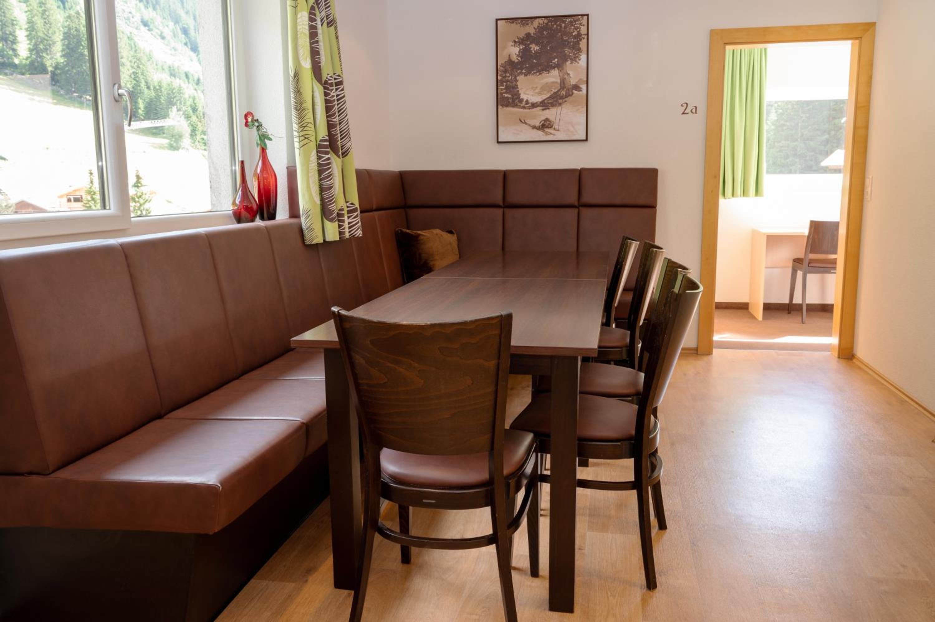  Three-Bedroom Apartment with Private Terrace  - Photo 4