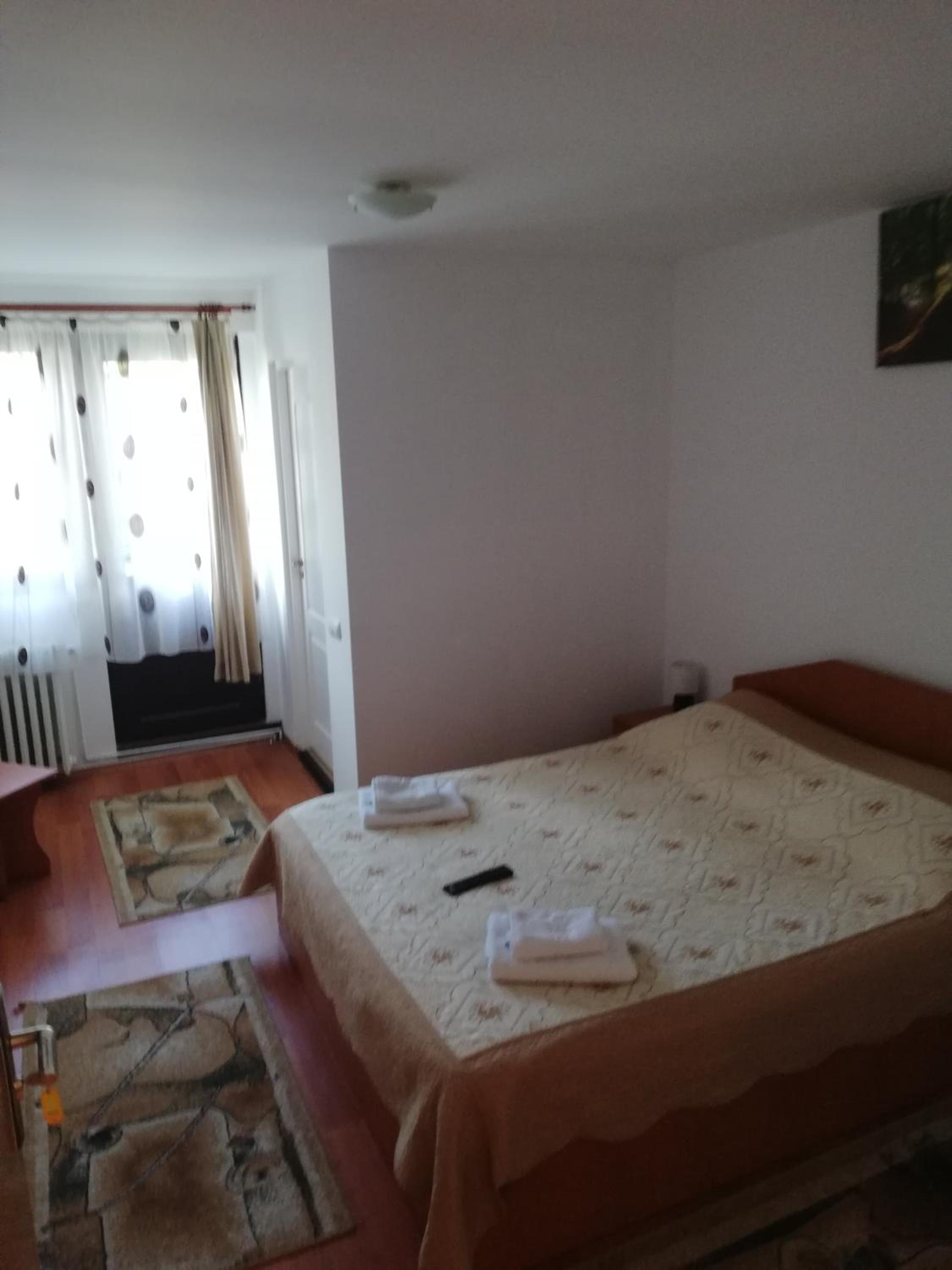 Standard King Room - Photo 2