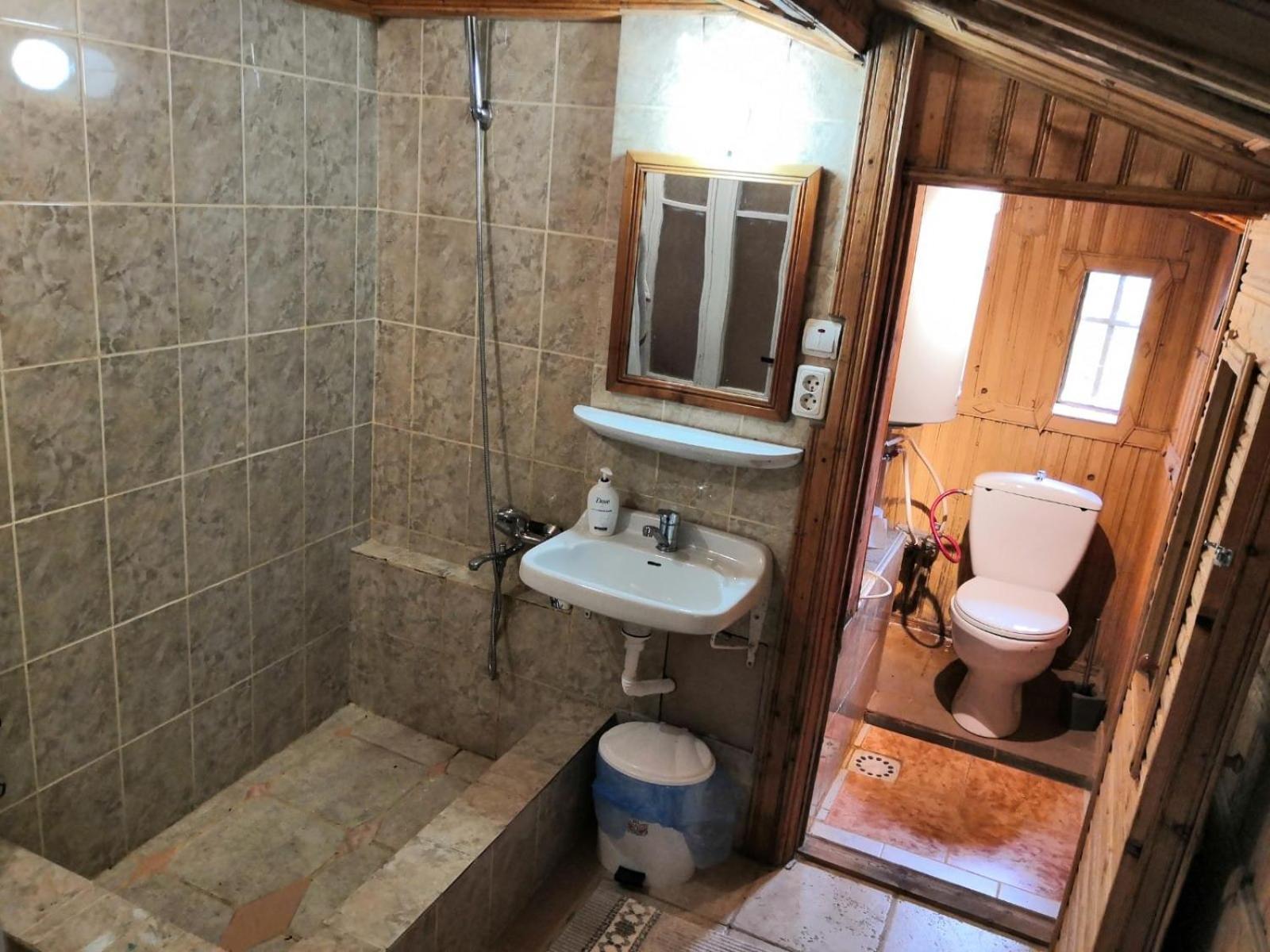 Three-Bedroom Chalet - Photo 8