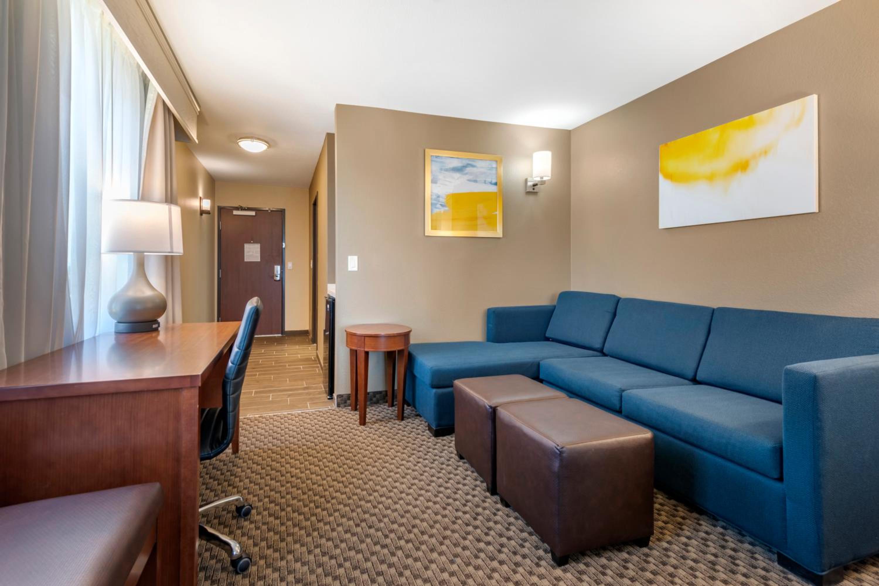 King Suite with Spa Bath - Non-Smoking - Photo 2