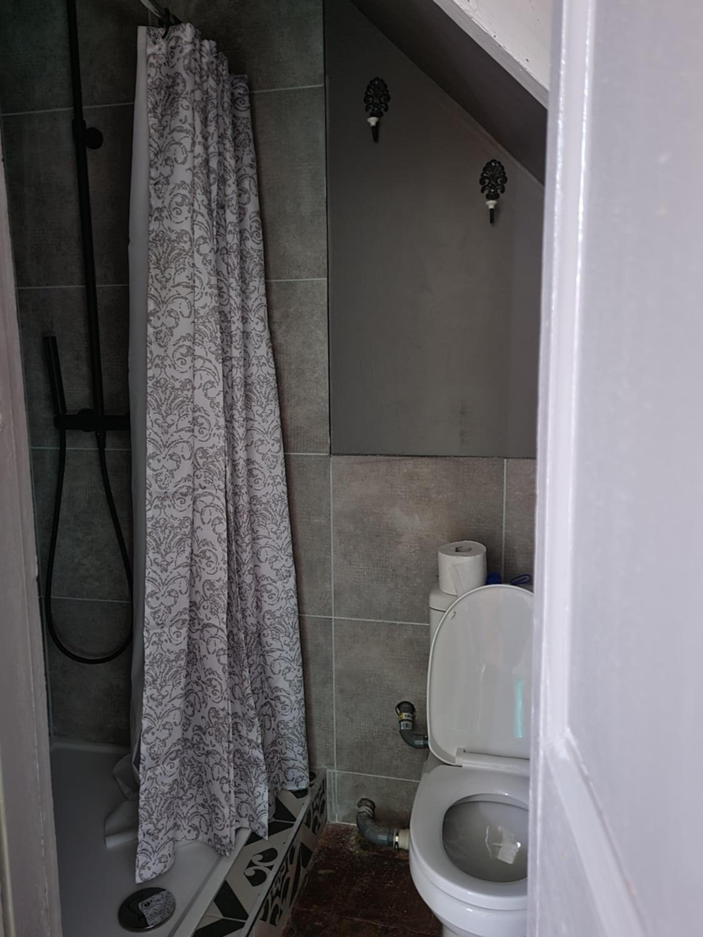 Studio Apartment - Photo 5