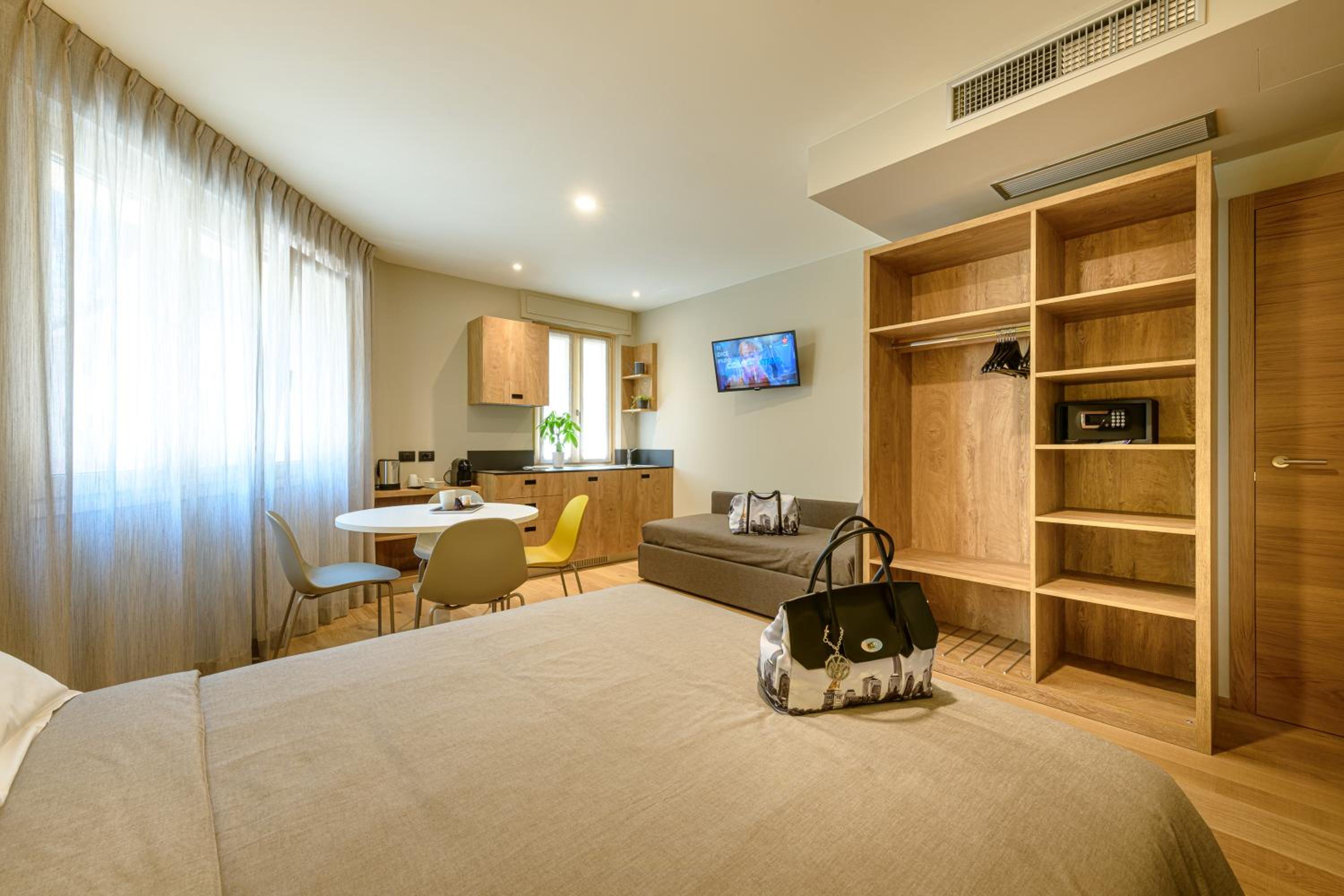Luxury Quadruple Room - Photo 4