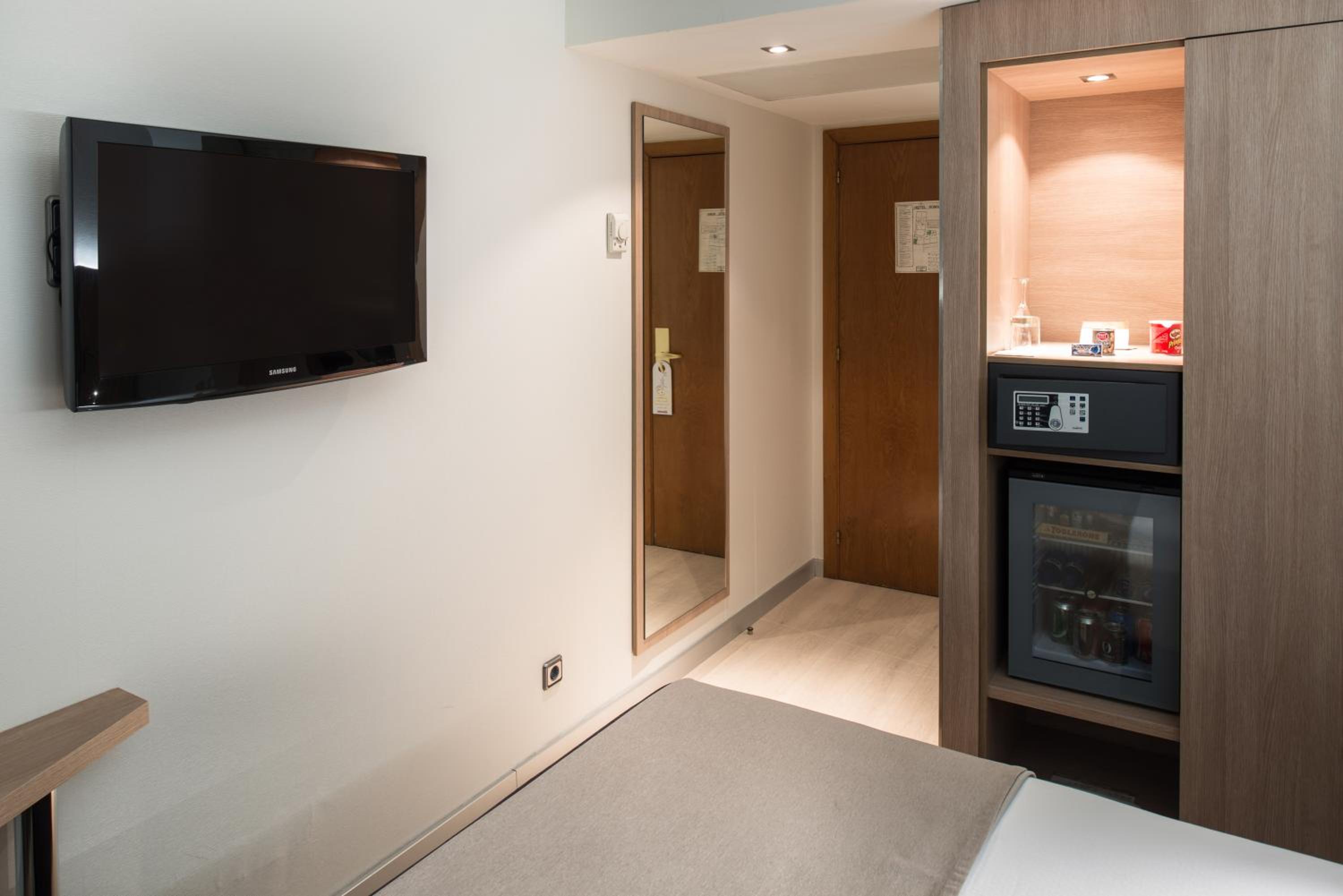 Single Room photo 3