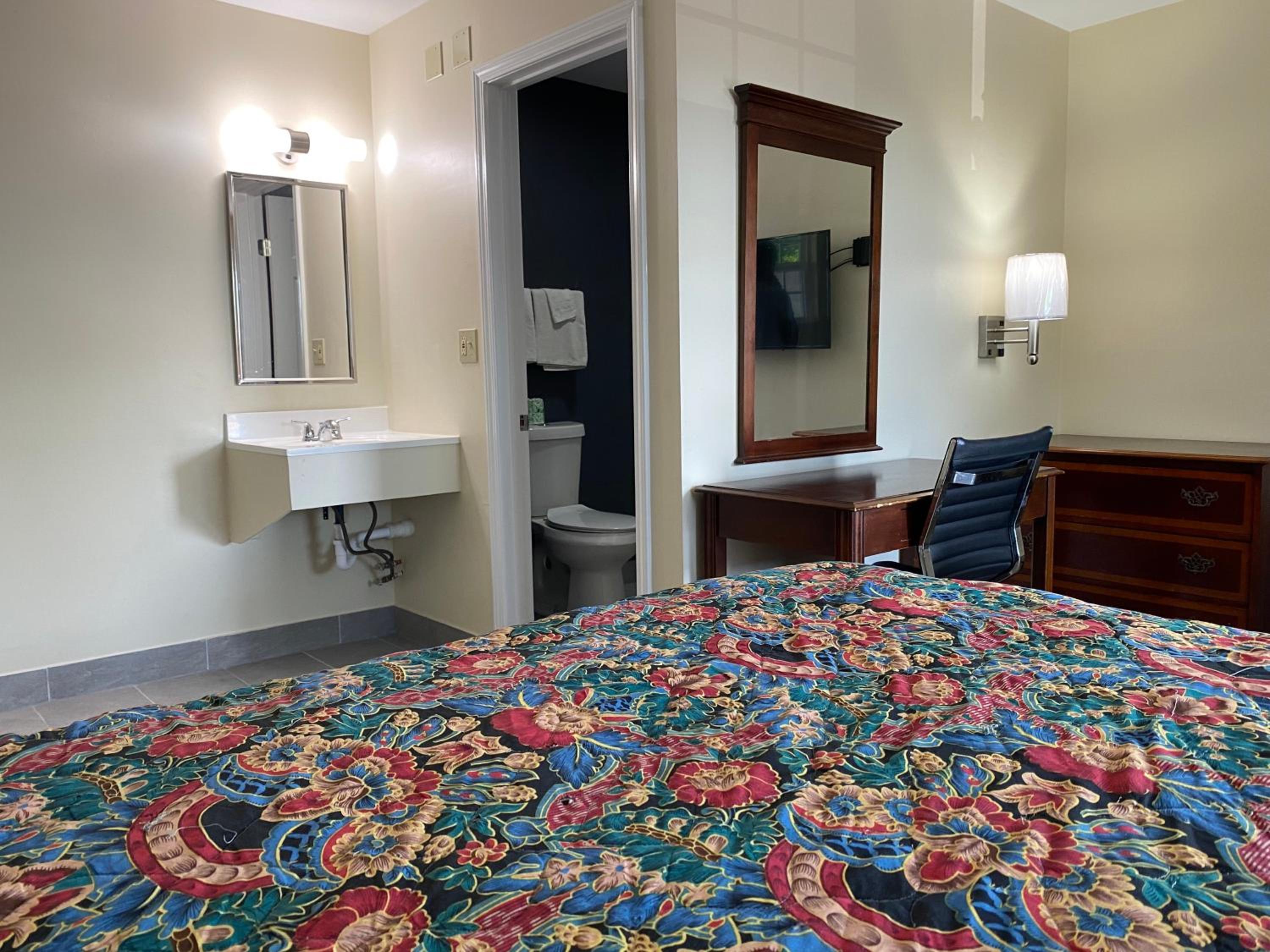 Queen Room