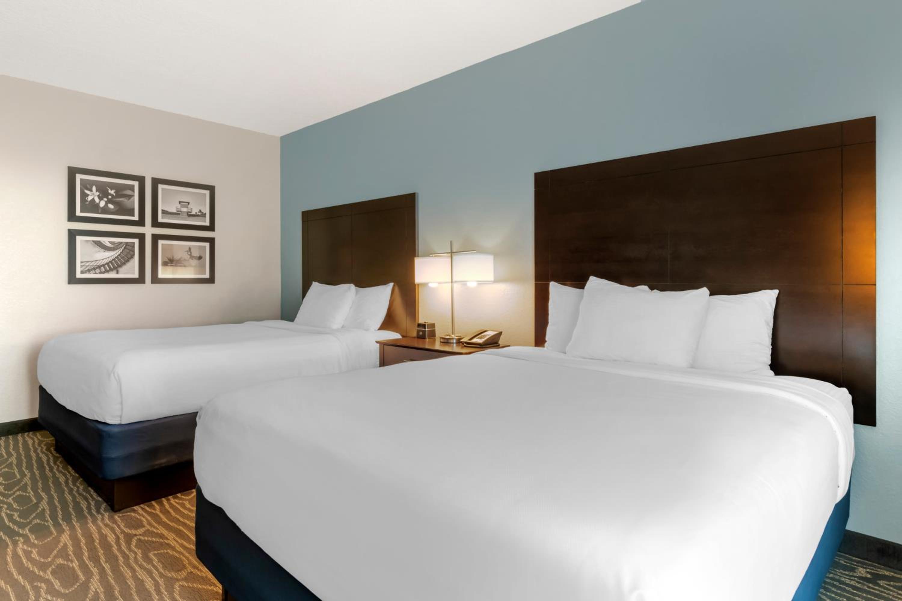 Standard Queen Room with Two Queen Beds - Non Smoking  - Photo 1