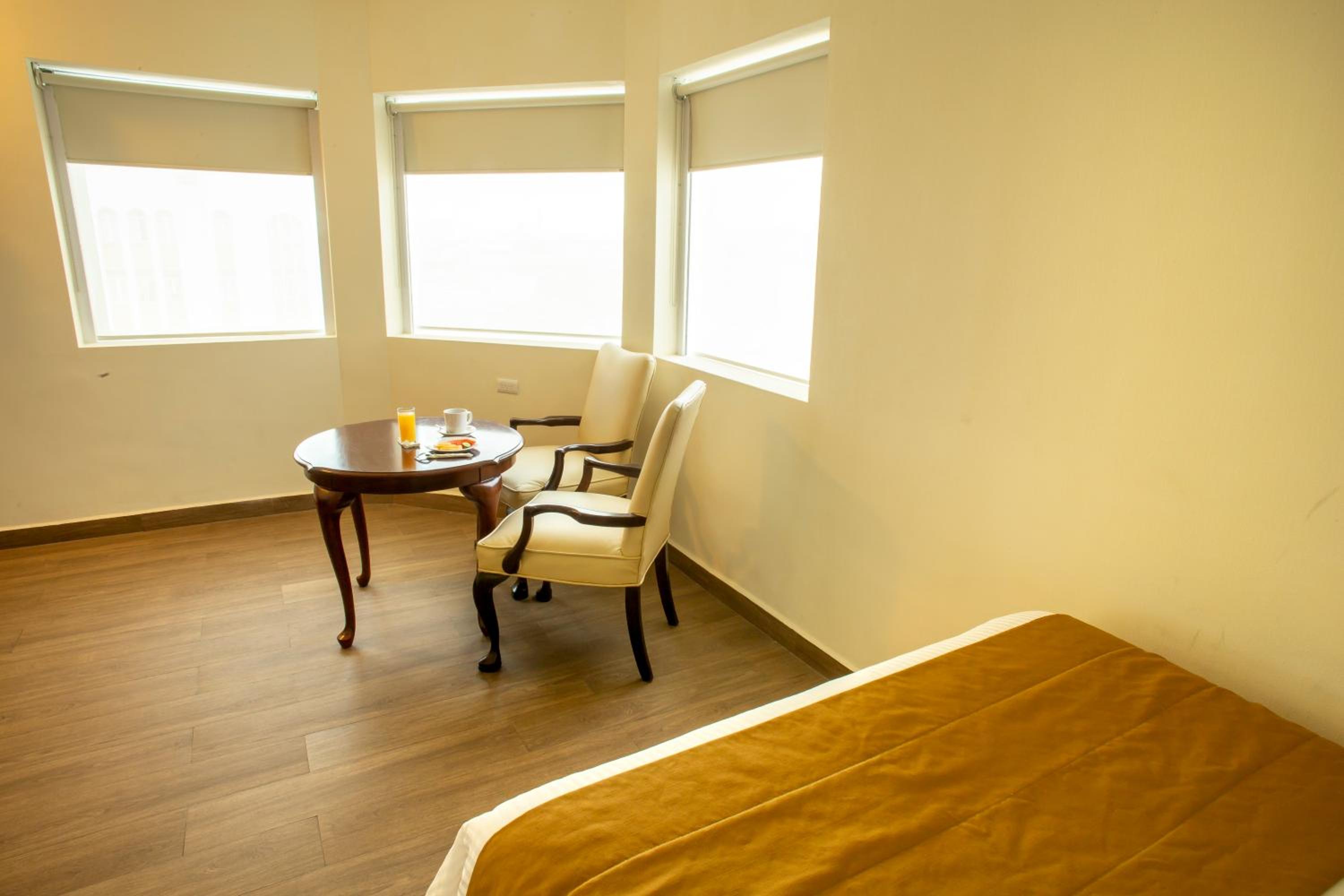 Double Room with Two Double Beds - Non-Smoking - Photo 2