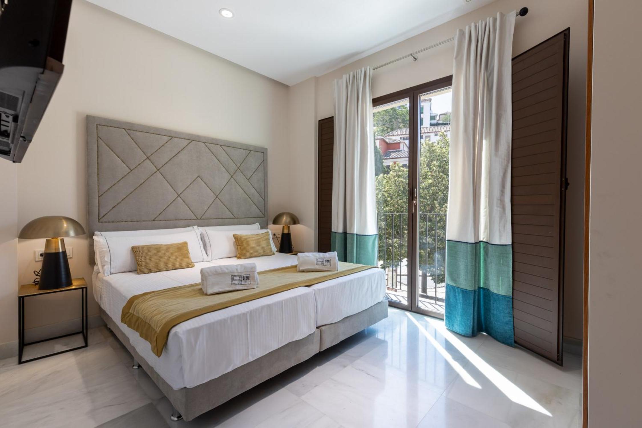 Two-Bedroom Apartment with View - Photo 14