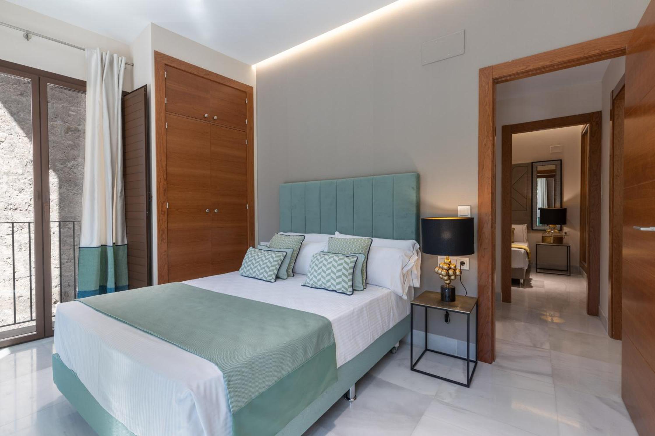 Two-Bedroom Apartment with View - Photo 8