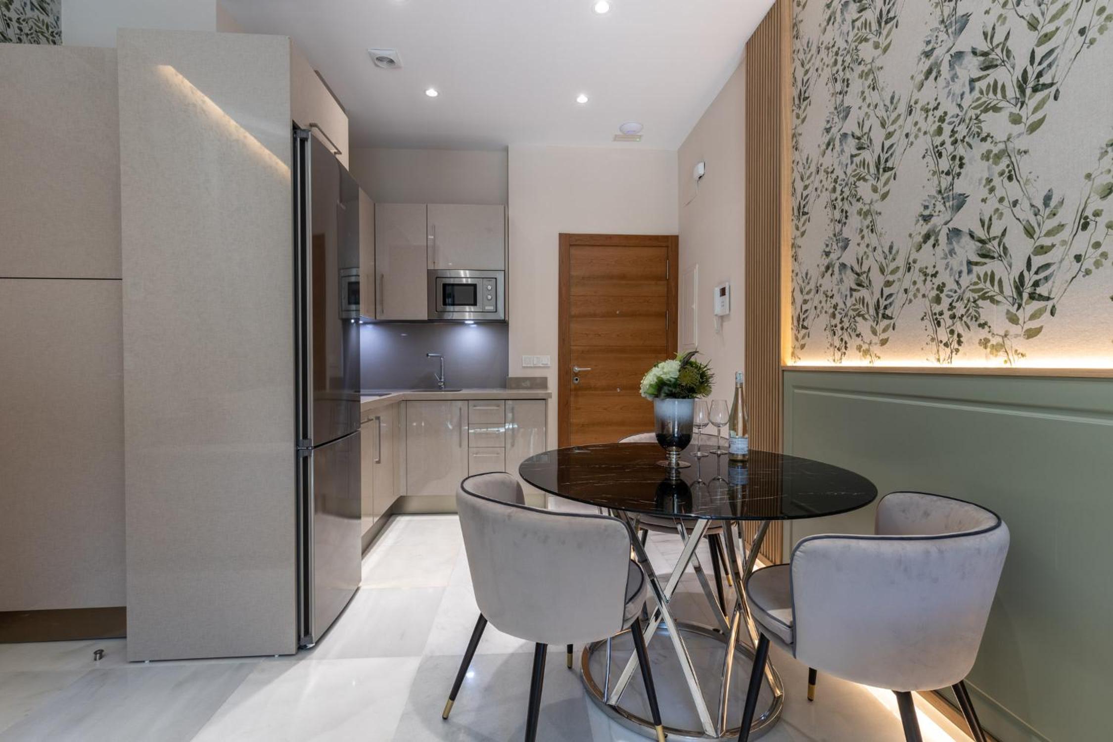 Two-Bedroom Apartment with View - Photo 34