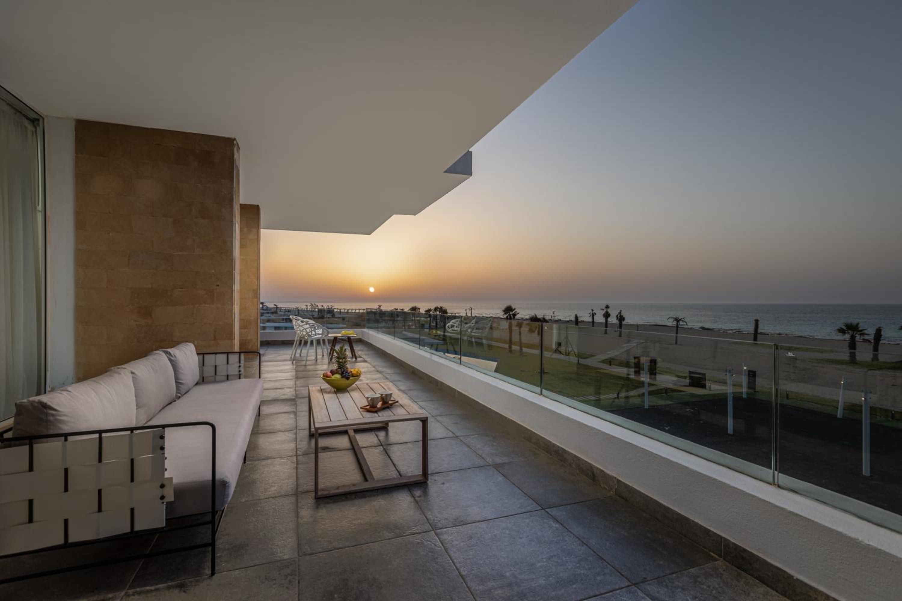 Sky House - Photo 8
