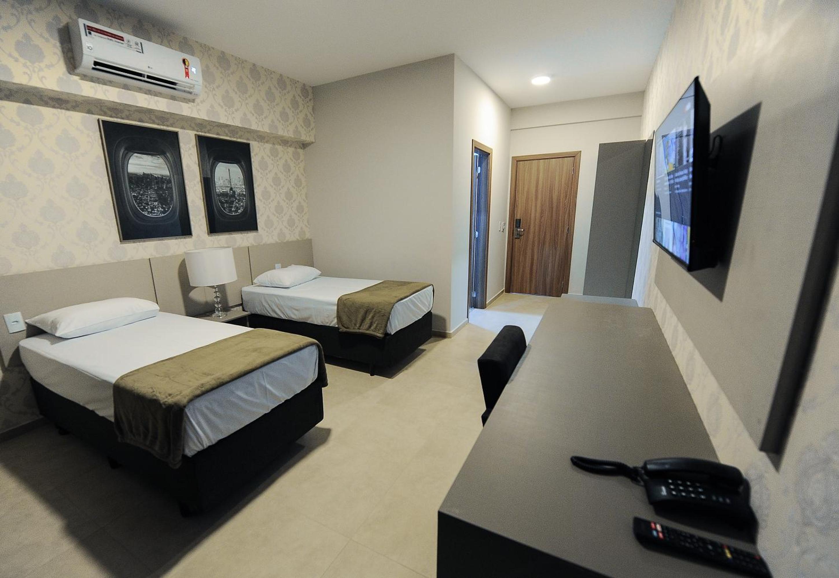 Standard Twin Room photo 2
